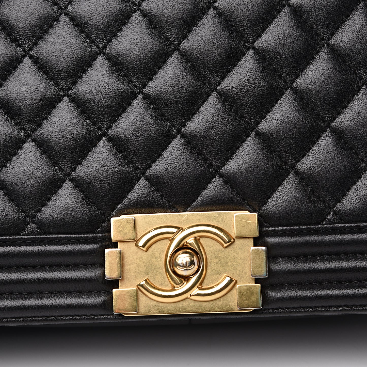 Lambskin Quilted New Medium Boy Flap Black