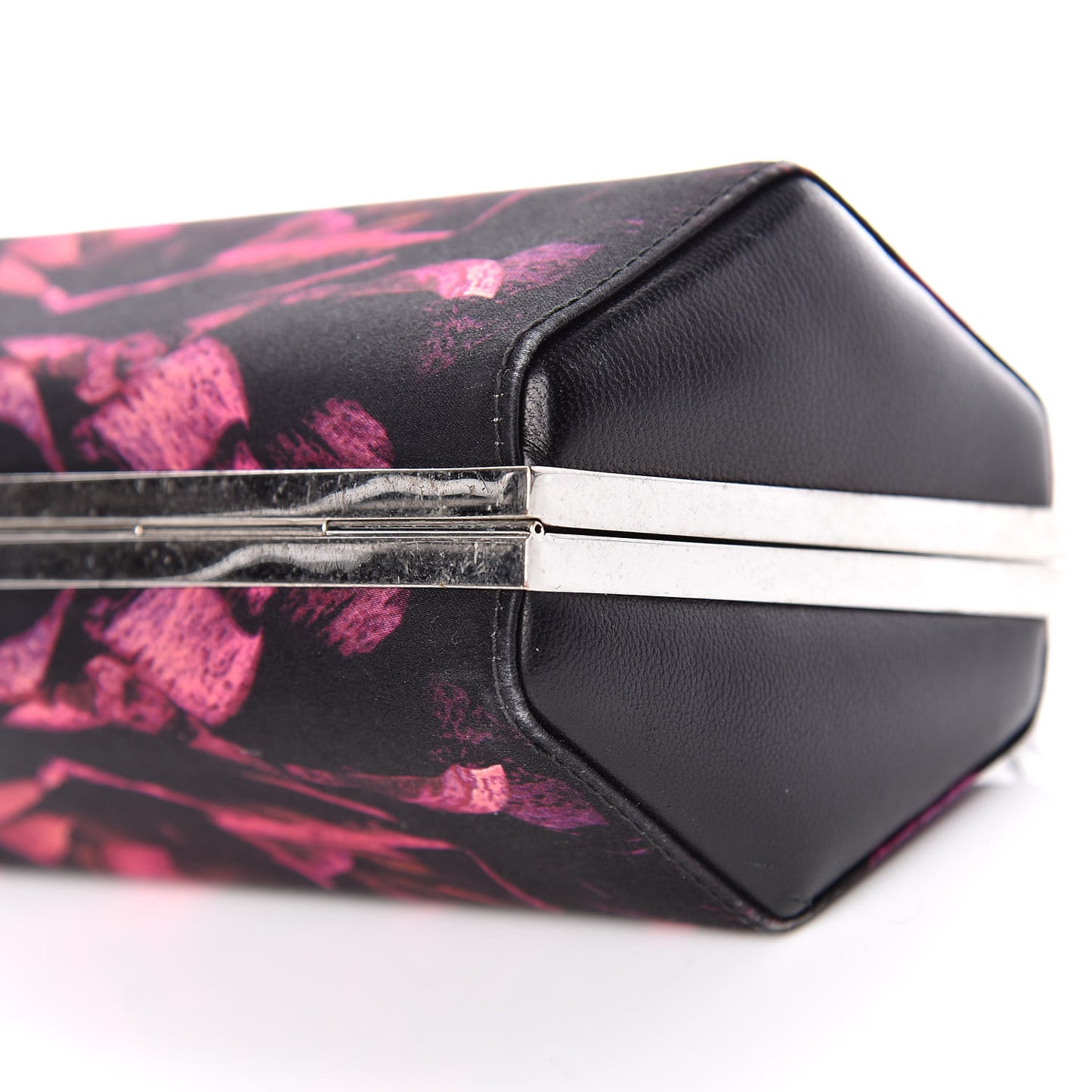 Silk Night Flowers Hexagon Skull Chain Clutch Multicolor Black