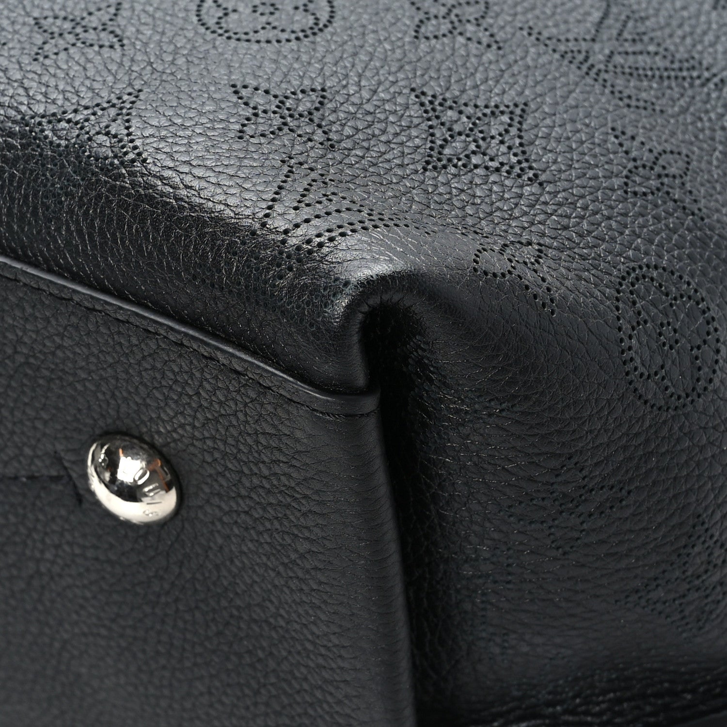 Louis Vuitton Mahina Carmel Hobo Black 8 of 10