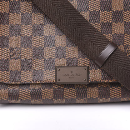 Louis Vuitton Damier Ebene District PM 6 of 8