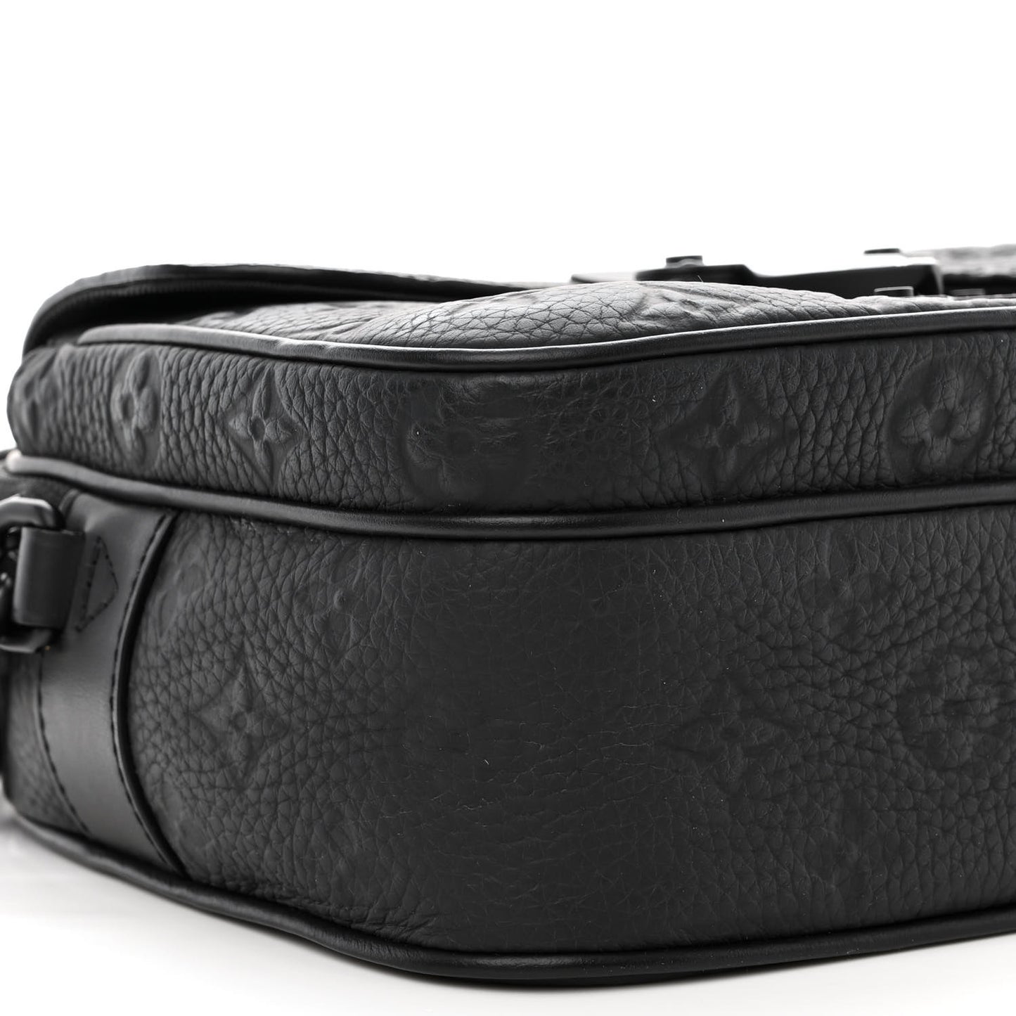 Taurillon Monogram S Lock Messenger Black