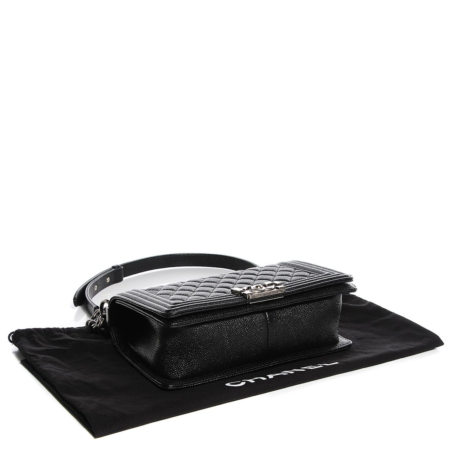 Caviar Quilted Medium Boy Flap Black