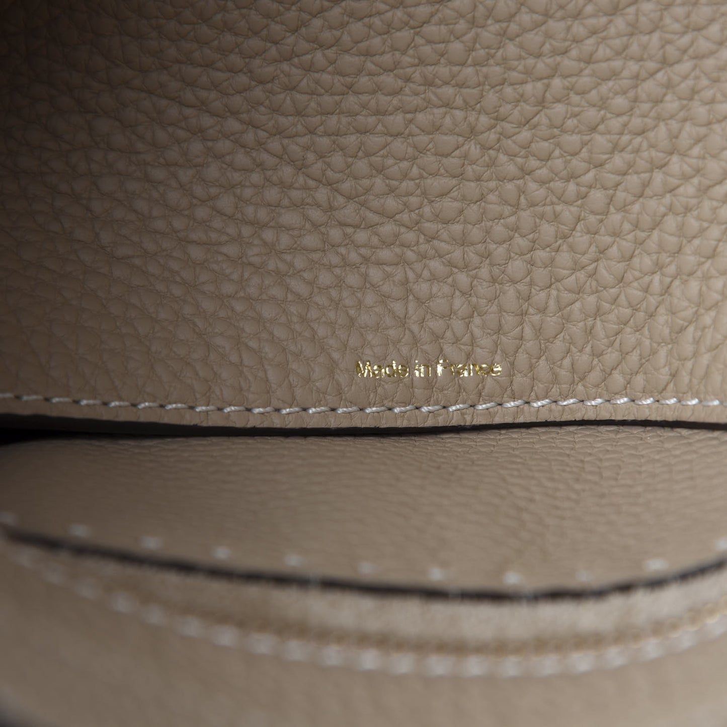 Taurillon Pin Daily Surpique Bucket Sand