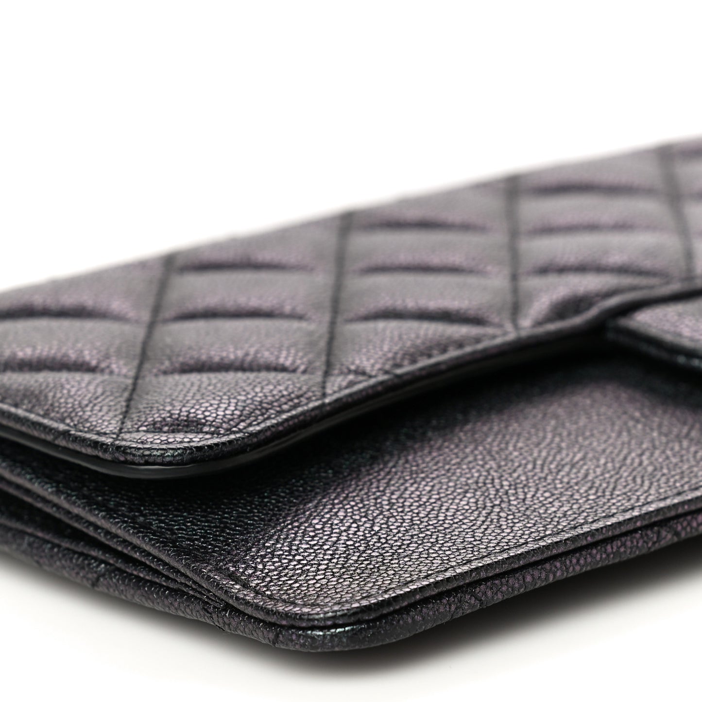Iridescent Caviar Quilted Classic Pouch With Handle Black