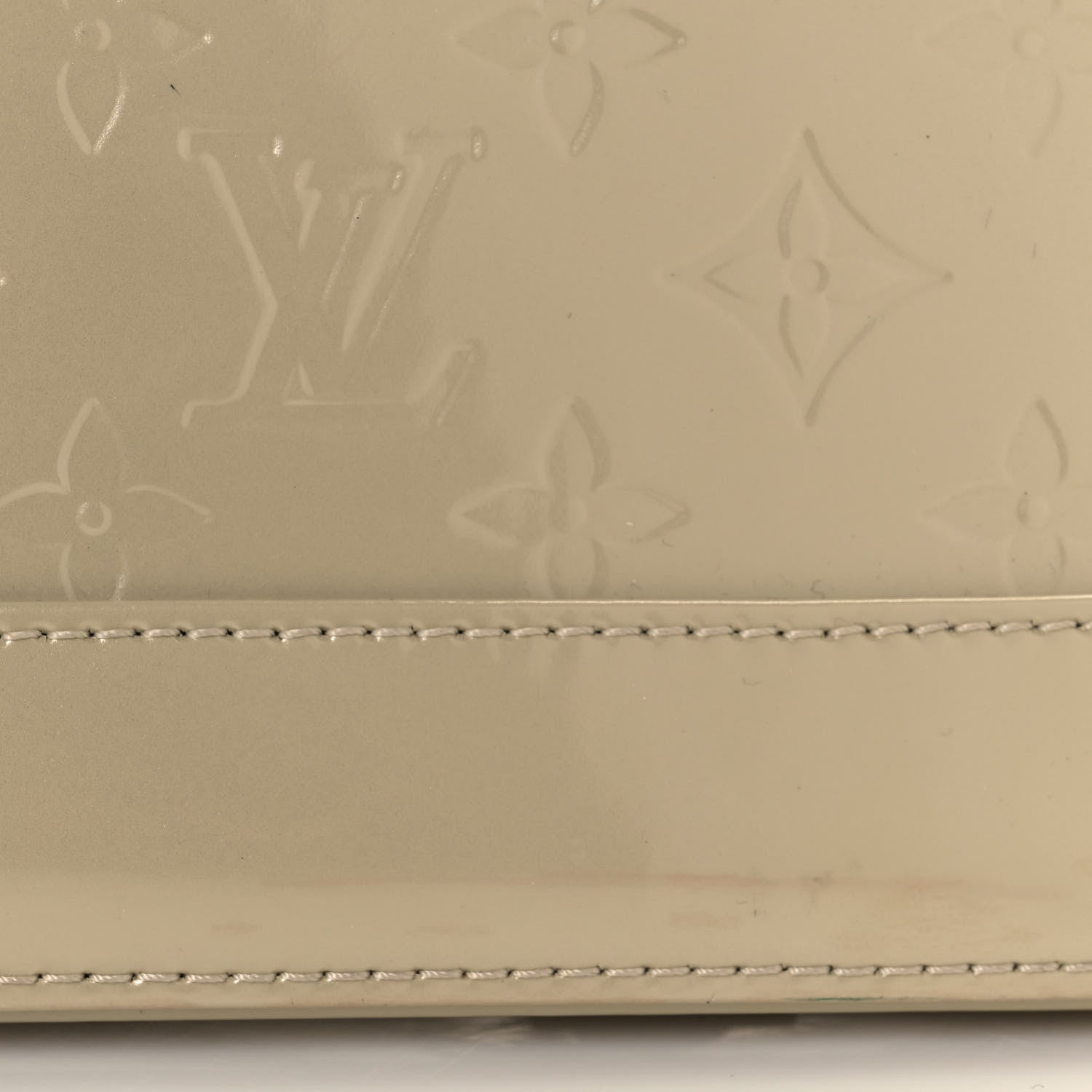 Louis Vuitton Vernis Alma GM Blanc Corail 10 of 15