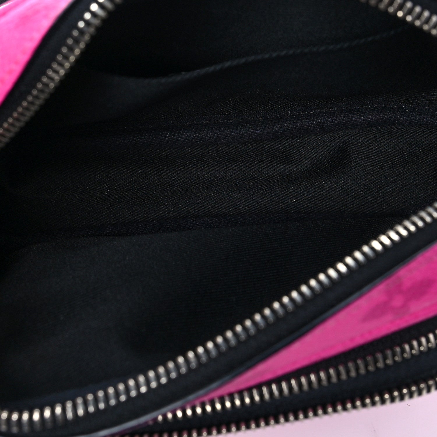 Louis Vuitton Taigarama Outdoor Pouch Fuchsia 5 of 7