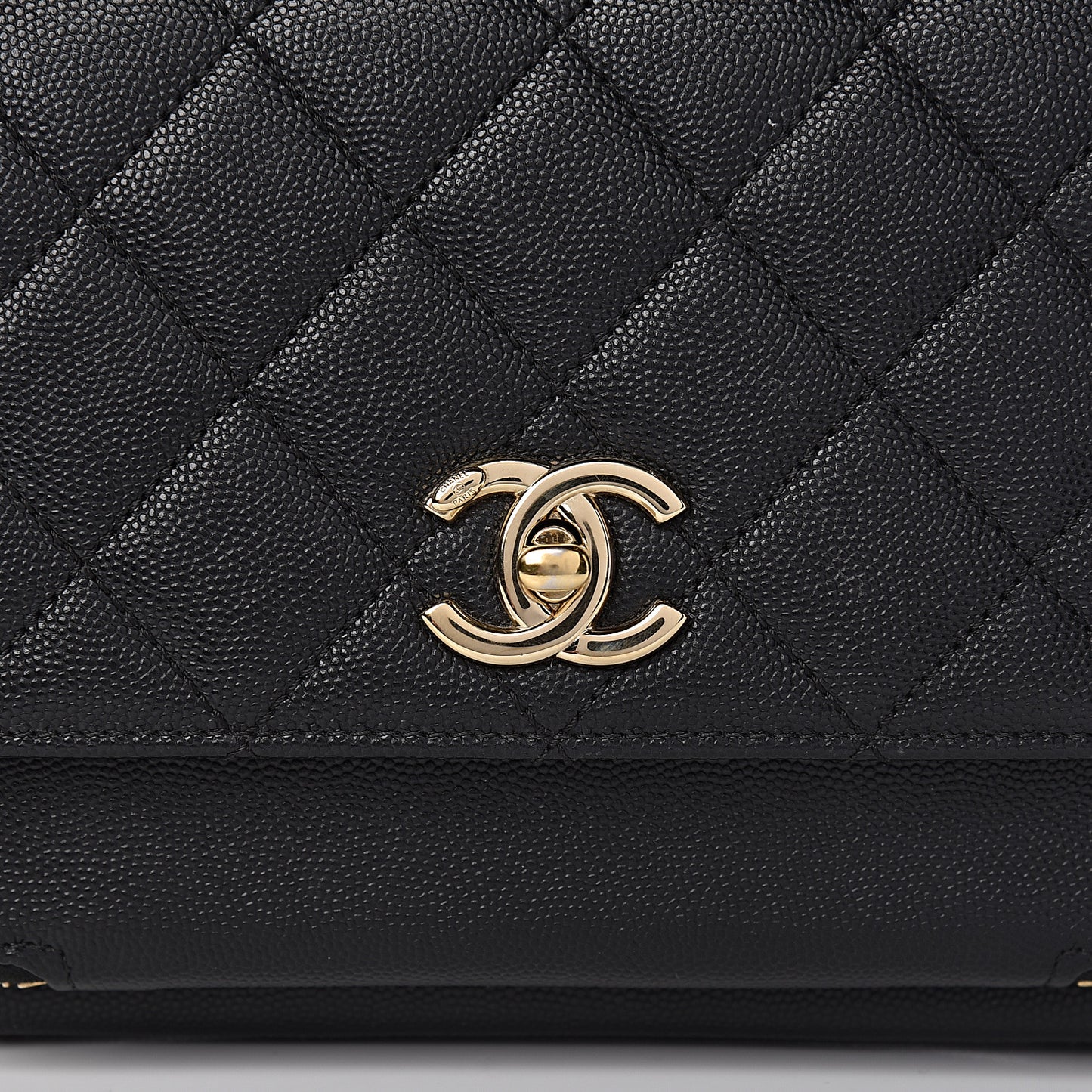 Caviar Quilted Medium Business Affinity Flap Black