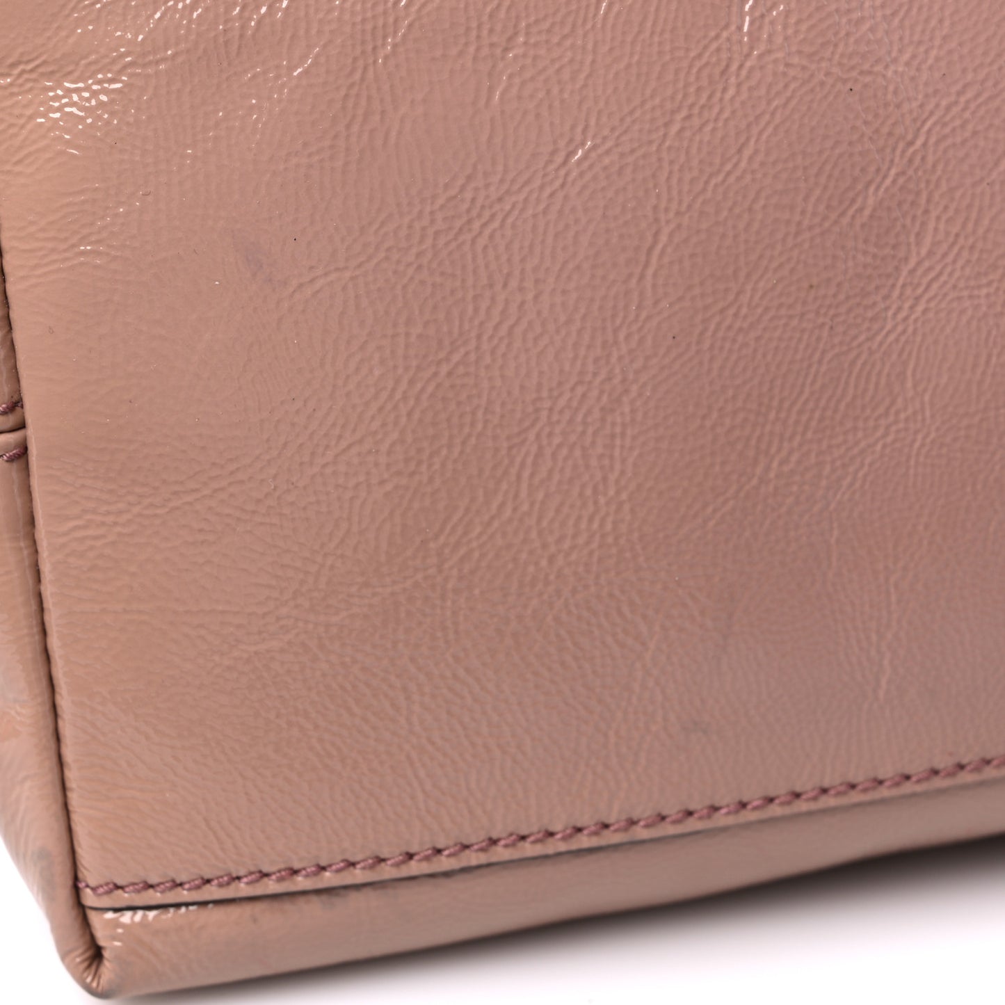 Patent Medium Soho Chain Shoulder Bag Dark Cipria