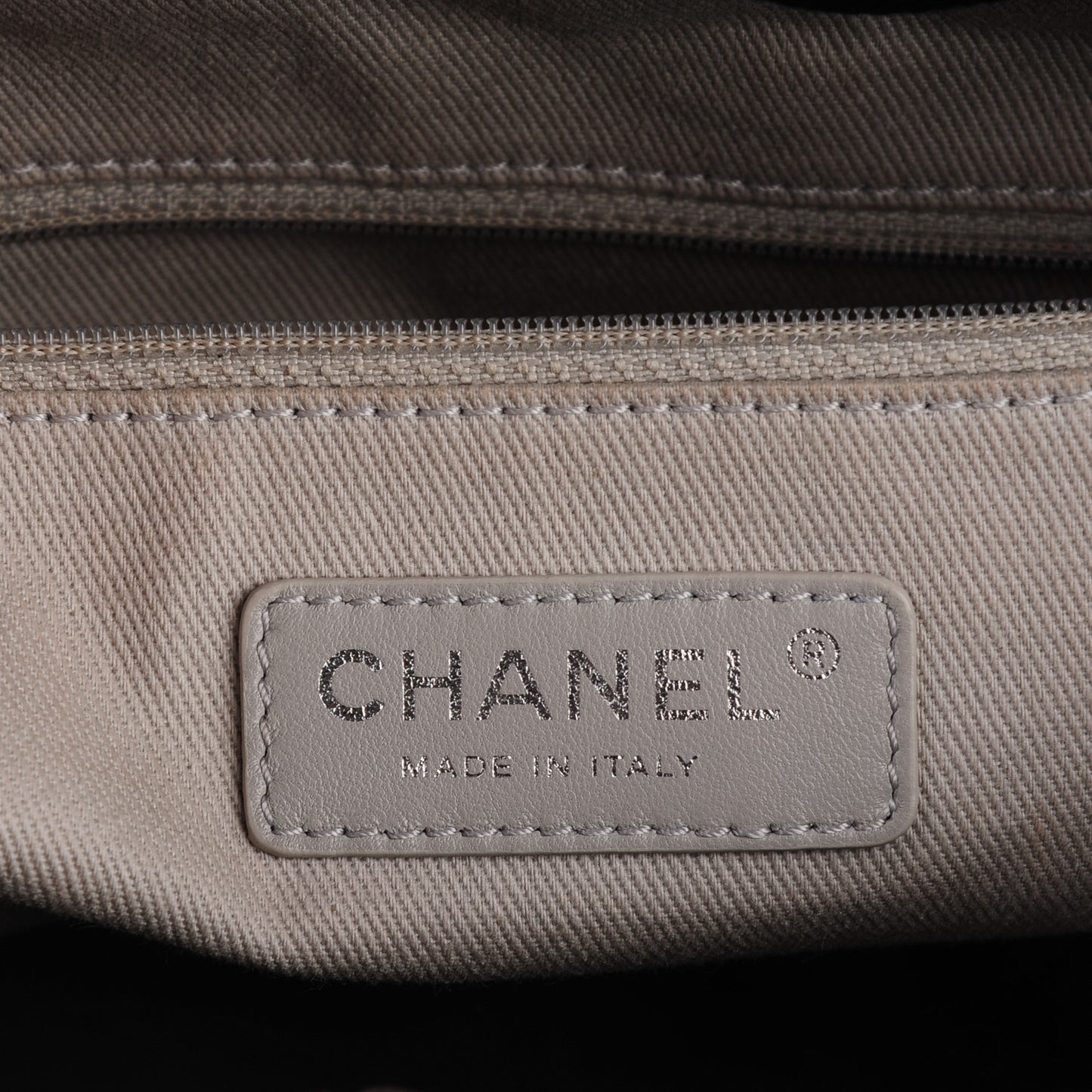 Caviar Quilted Easy Zip Tote Black