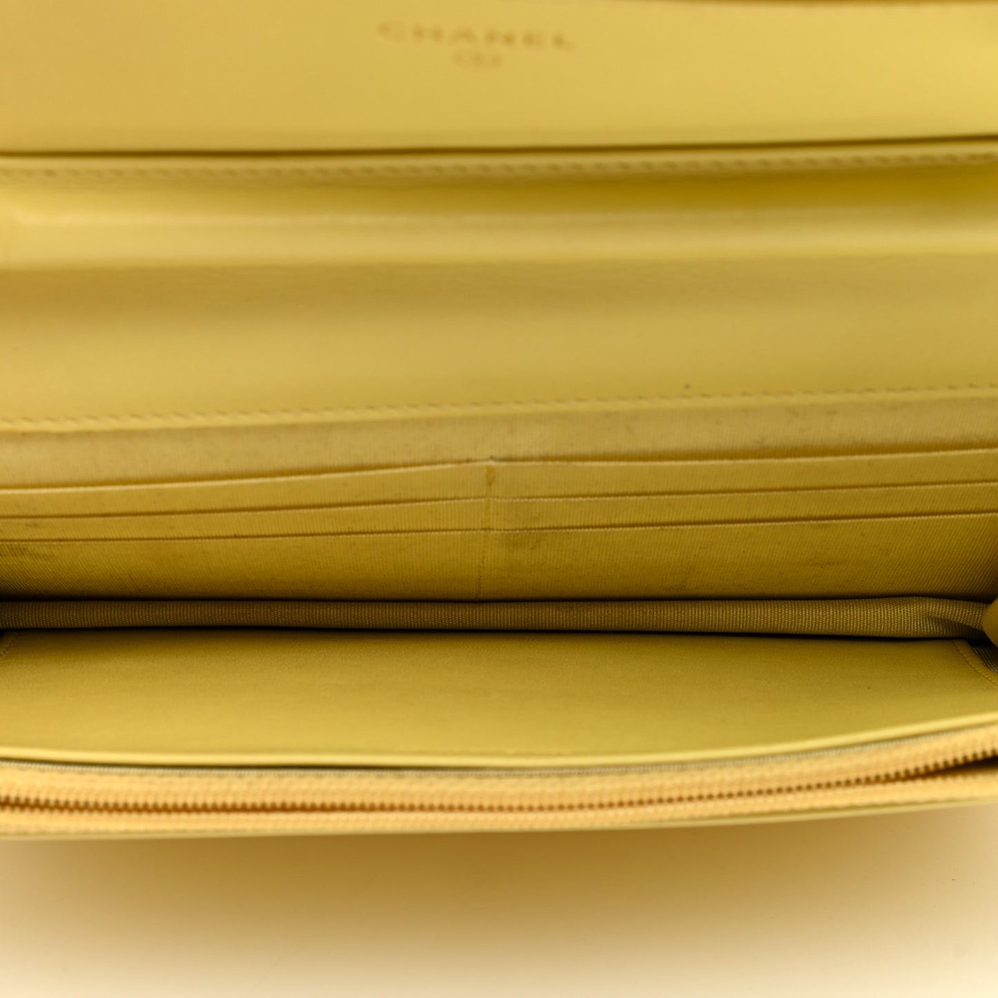 Caviar Quilted CC Filigree Wallet On Chain WOC Yellow