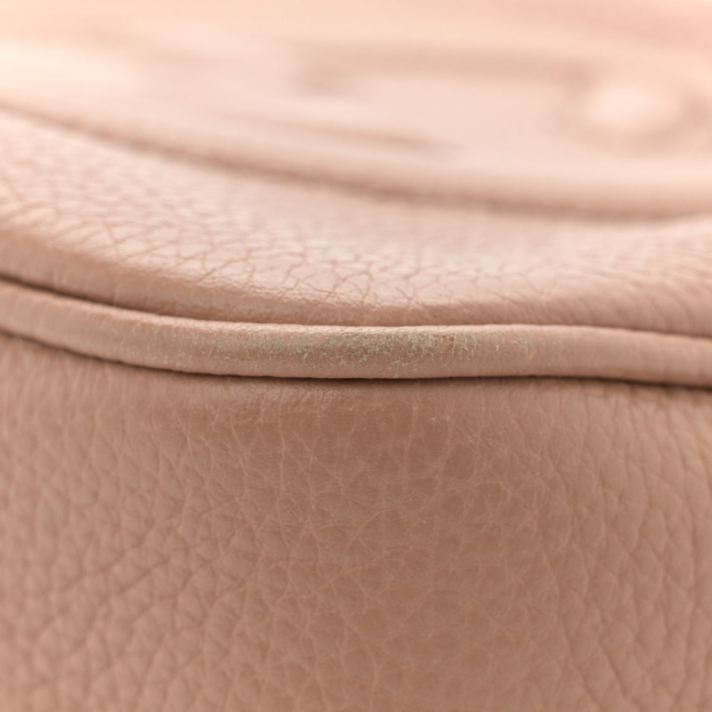 Pebbled Calfskin Small Soho Disco Bag Camelia