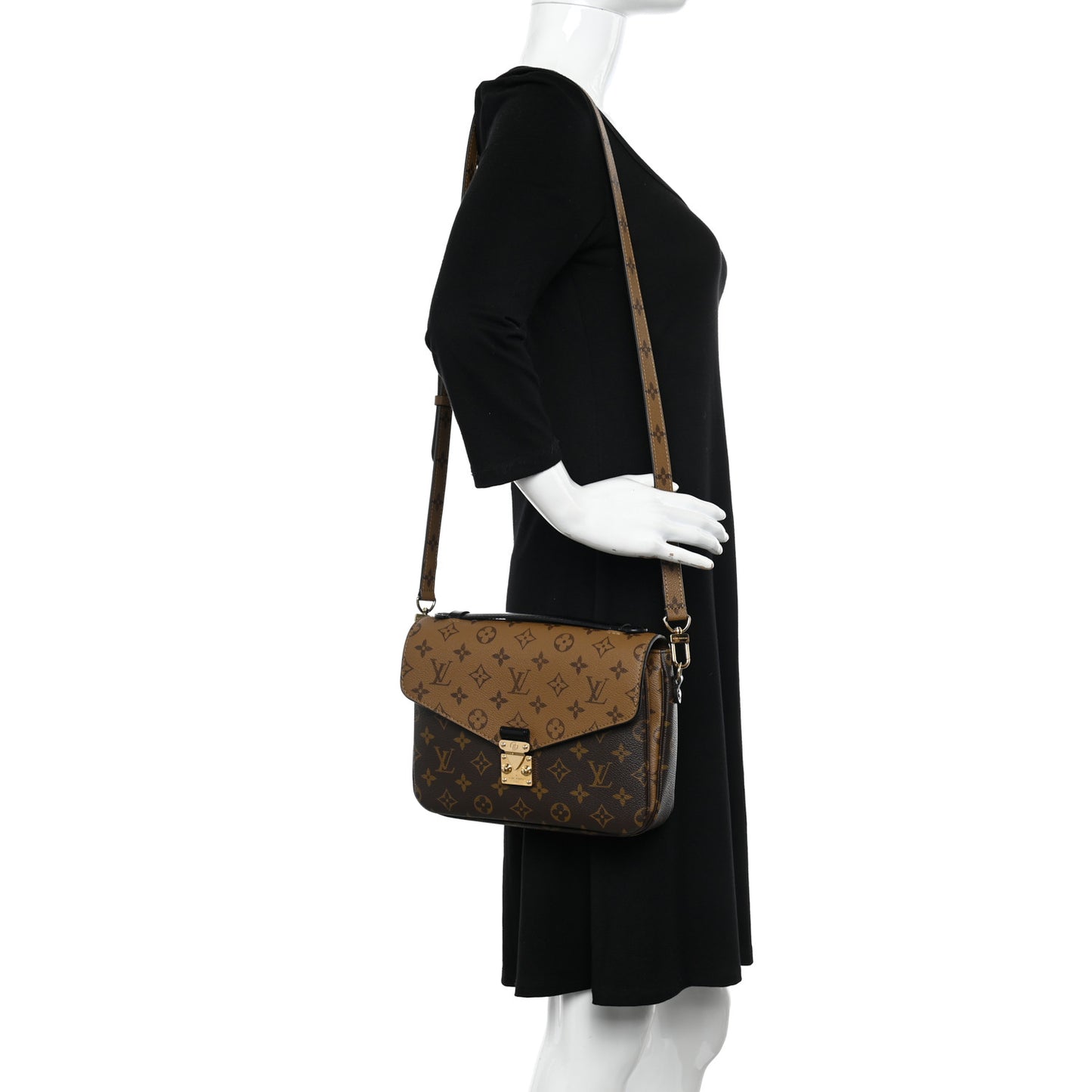 Reverse Monogram Pochette Metis