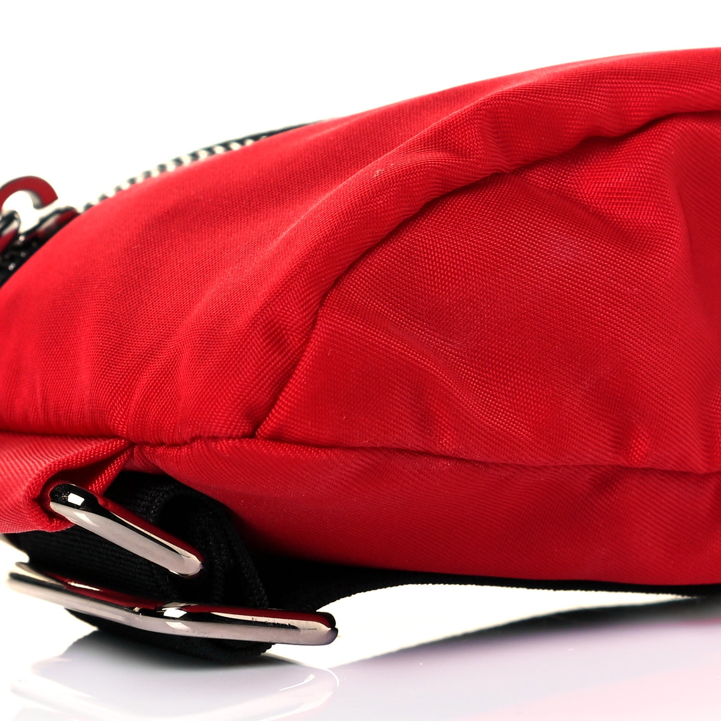 Tessuto Nylon Wrist Pouch Red