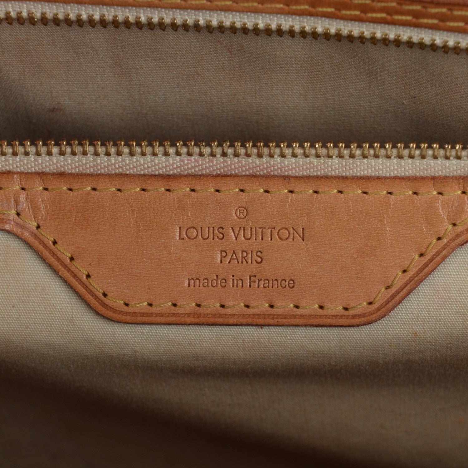 Louis Vuitton Vernis Brea GM Blanc Corail 9 of 13
