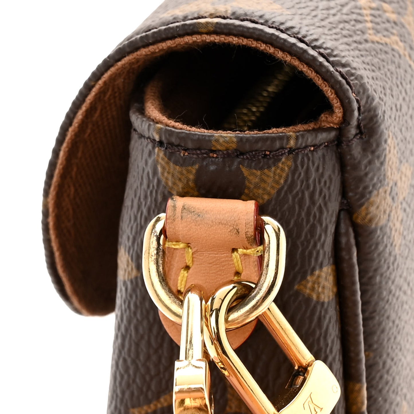 Monogram Ivy Wallet On Chain