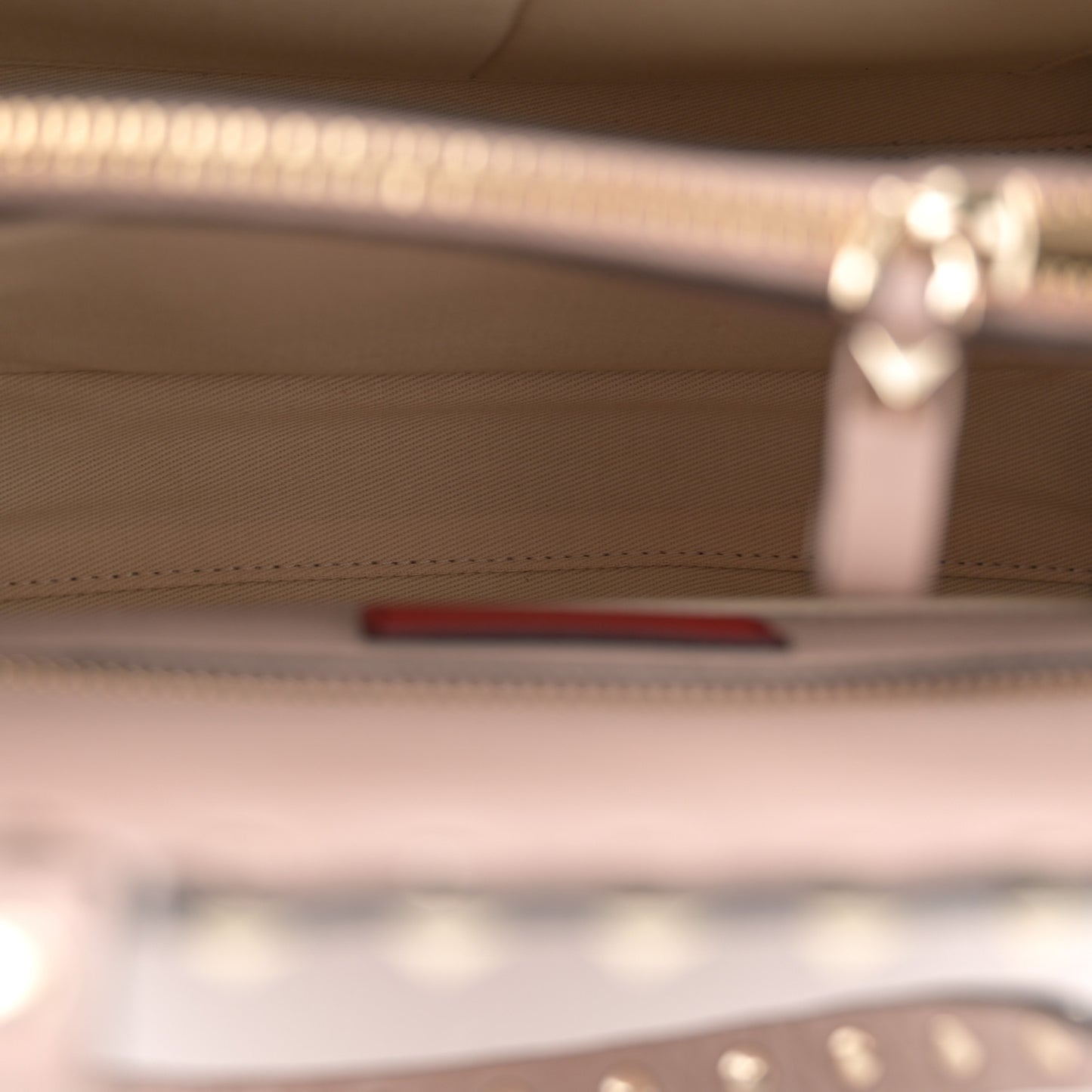 Grained Calfskin Rockstud Flip Lock Tote Poudre