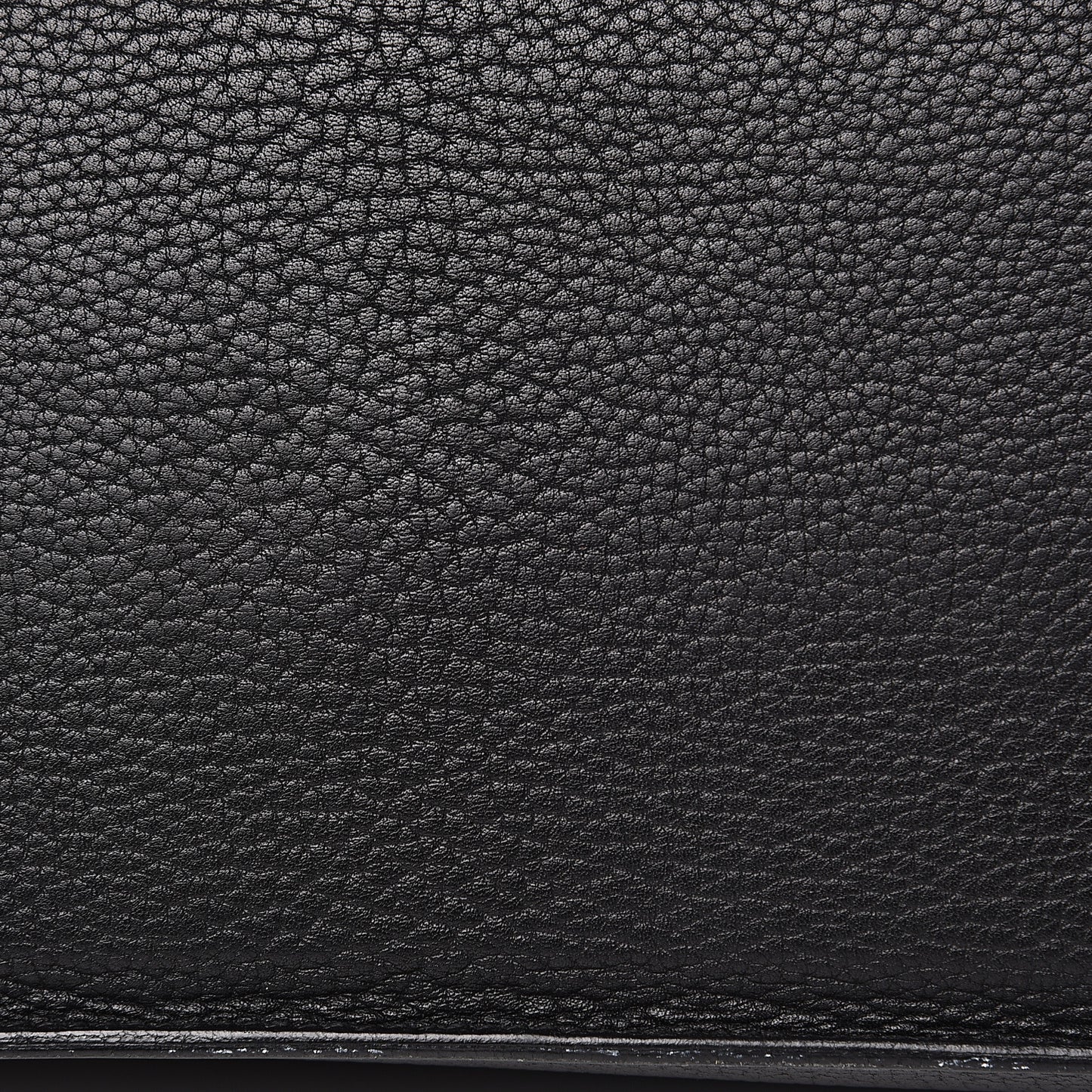 Ardennes White Bus 40 Black