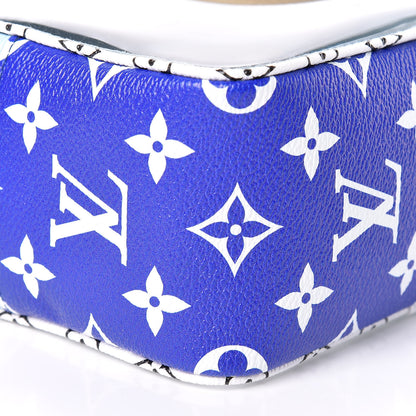 Louis Vuitton Monogram Giant Hawaii Beach Pouch Blue 7 of 9