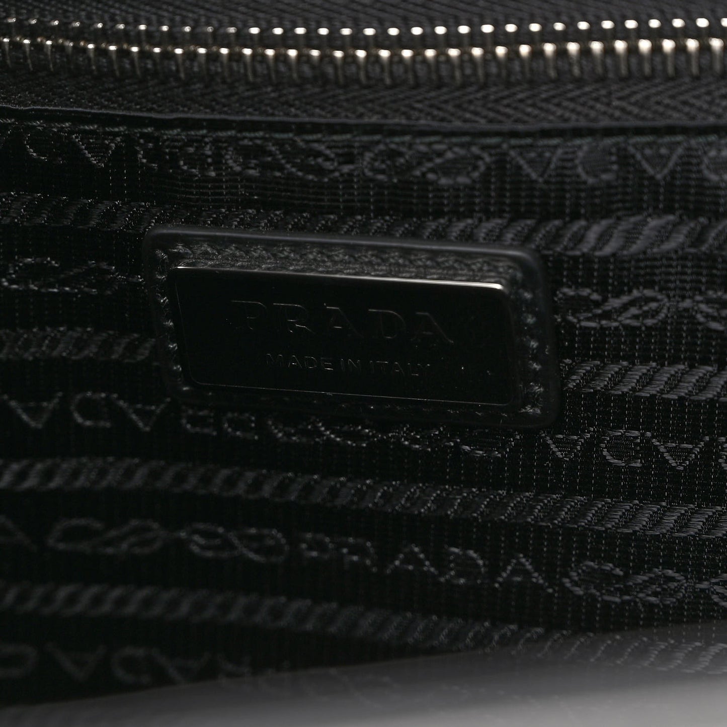 Metallic Spazzolato Embossed Tote Argento