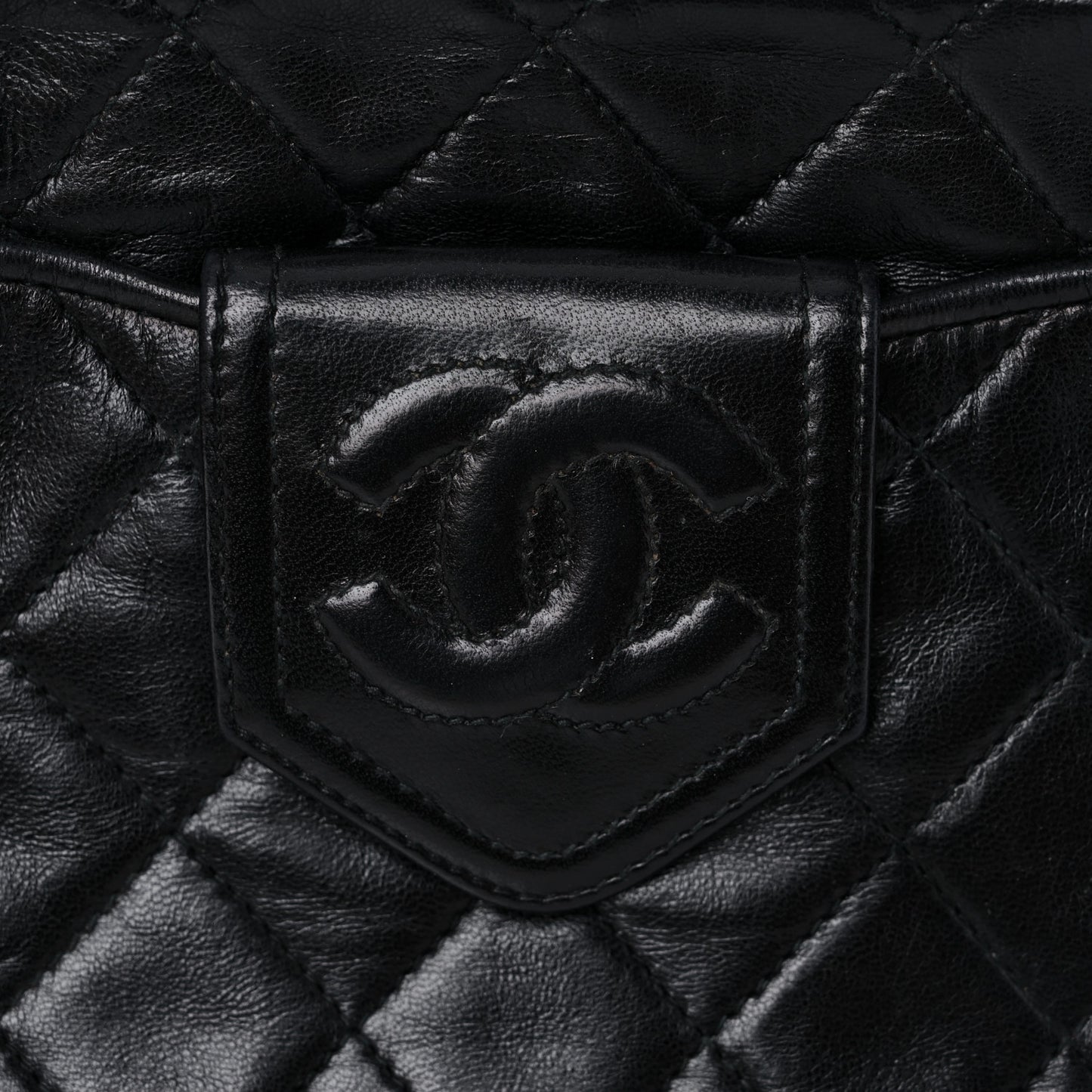 Lambskin Quilted CC Tassel Camera Case Black