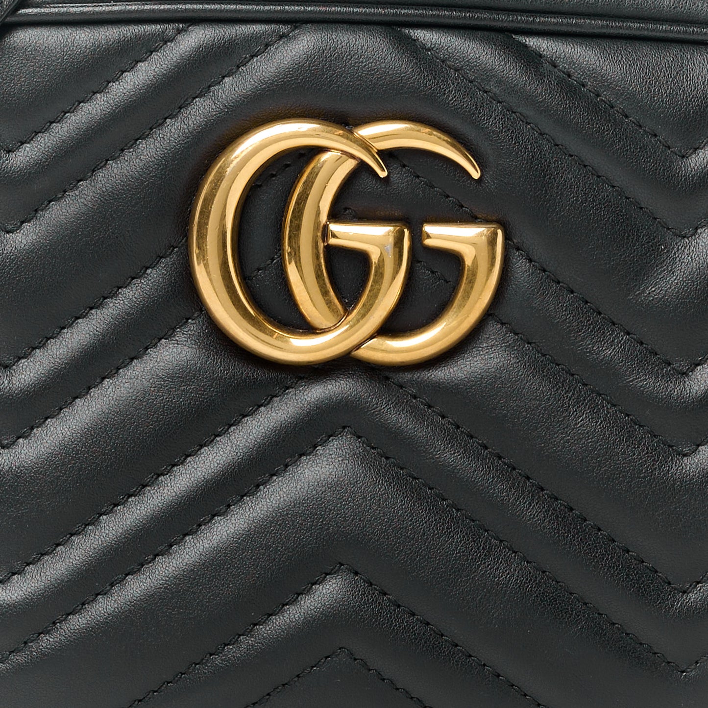 Calfskin Matelasse Small GG Marmont Chain Shoulder Bag Black
