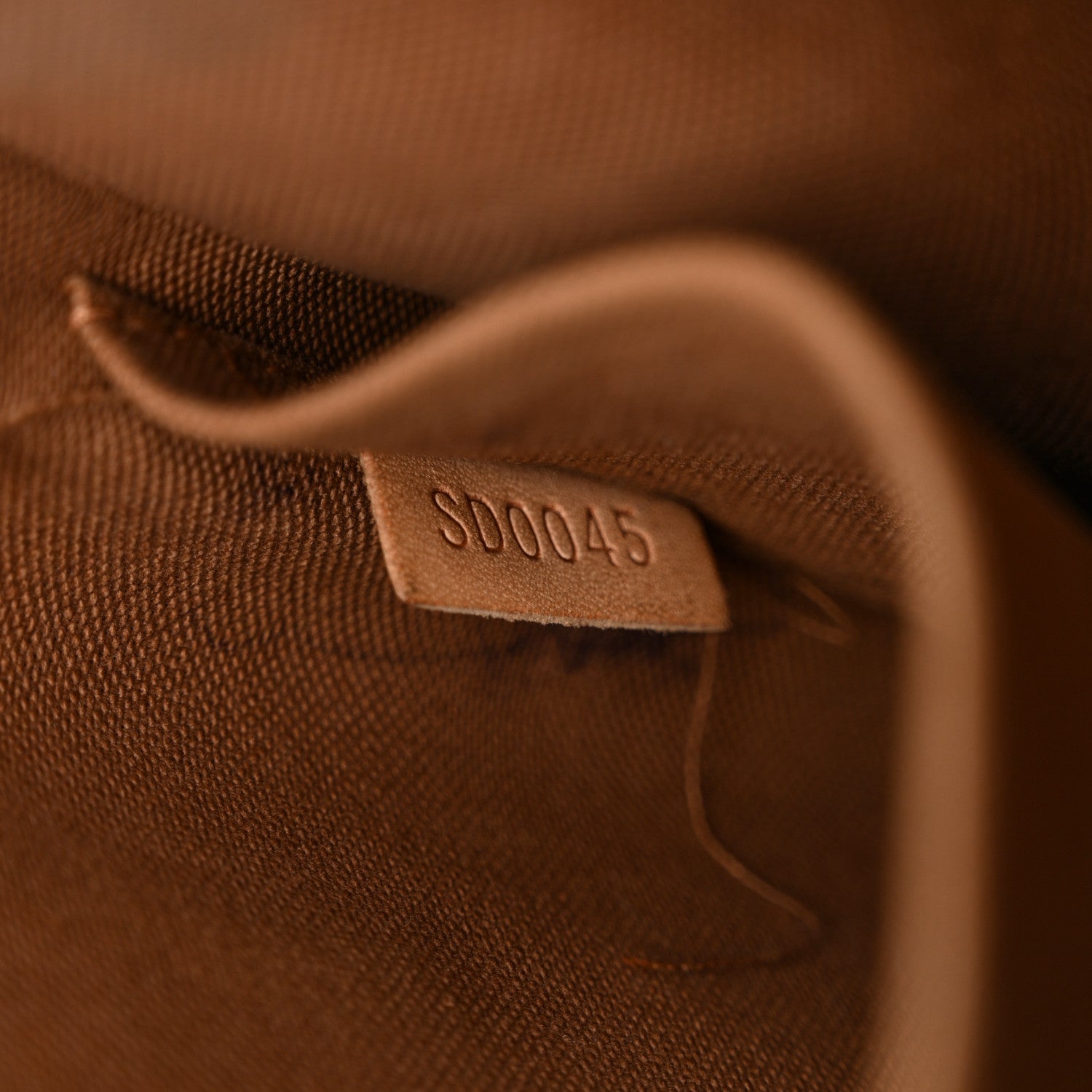 Louis Vuitton Monogram Popincourt Haut 7 of 17