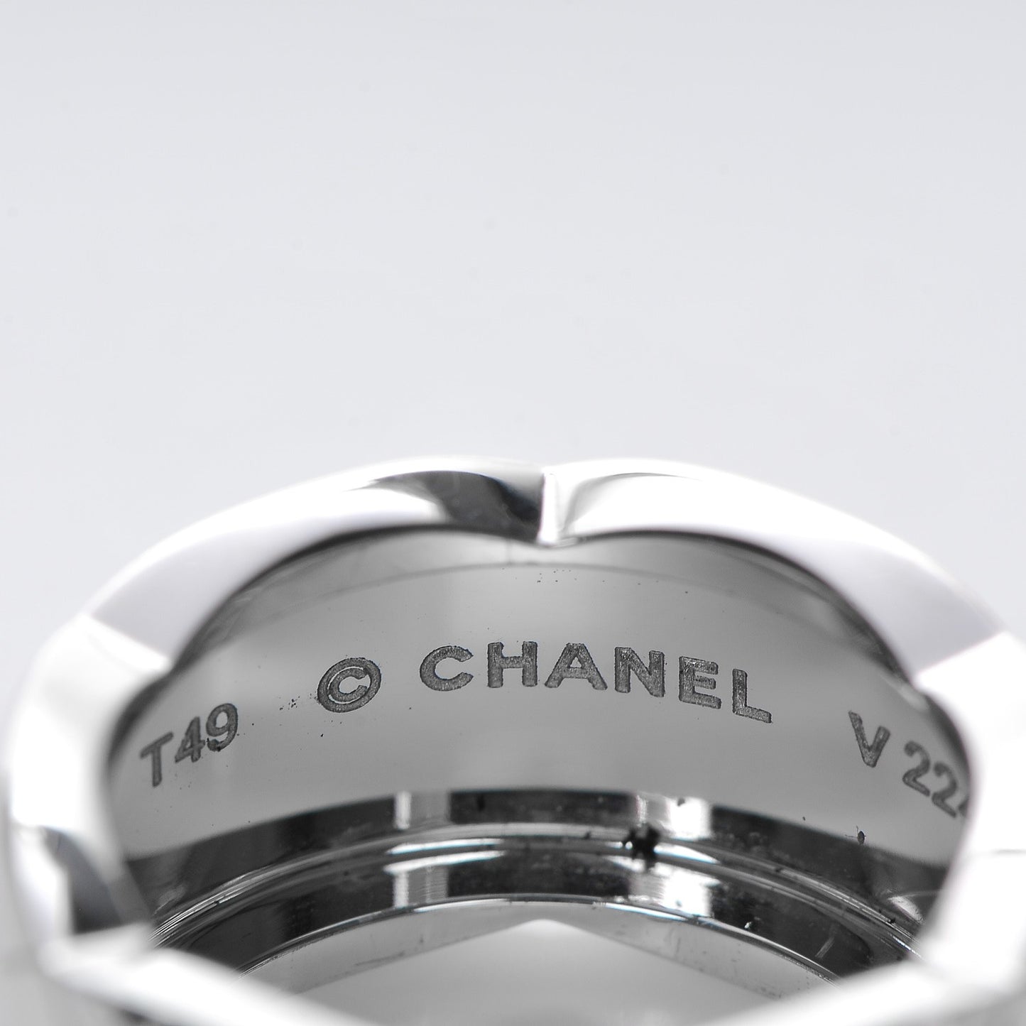 18K White Gold Small Coco Crush Ring 5.25