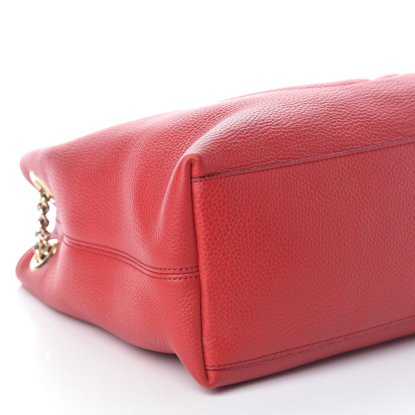 Pebbled Calfskin Medium Soho Chain Shoulder Bag Tabasco Red