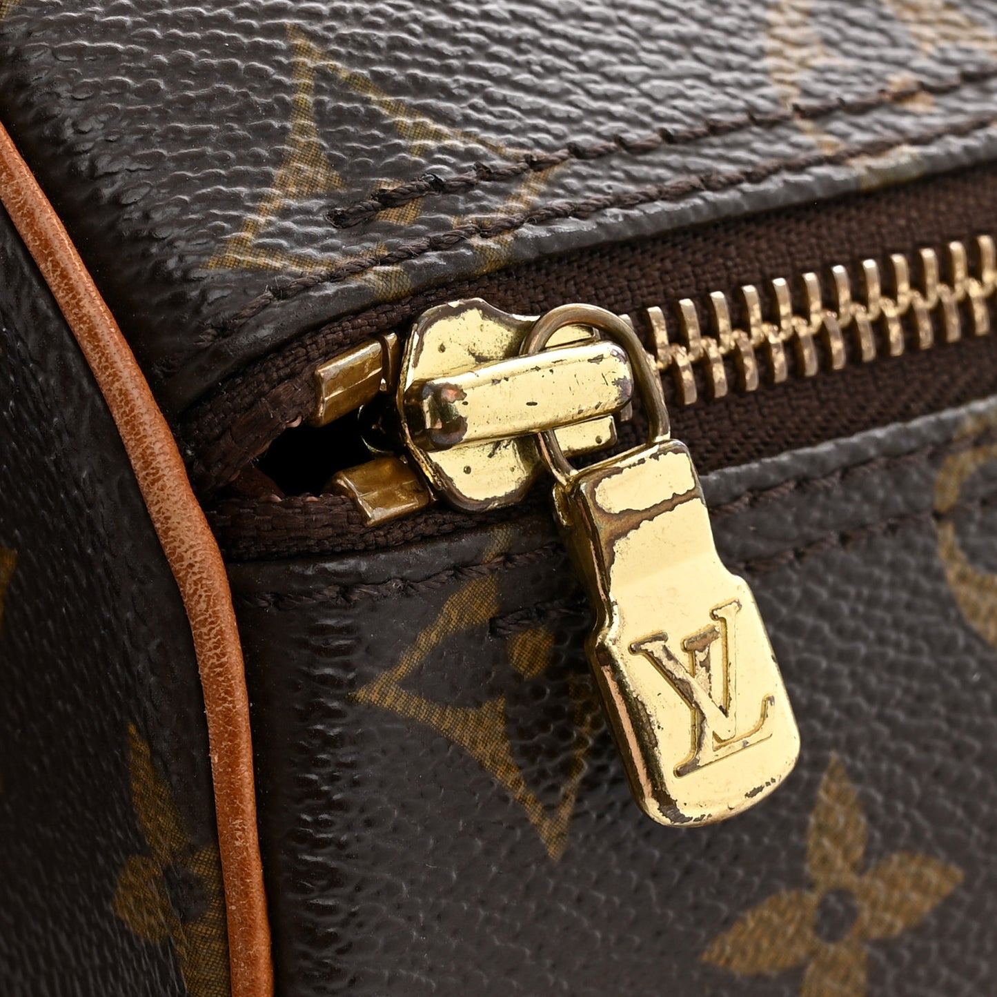 Monogram Papillon 26