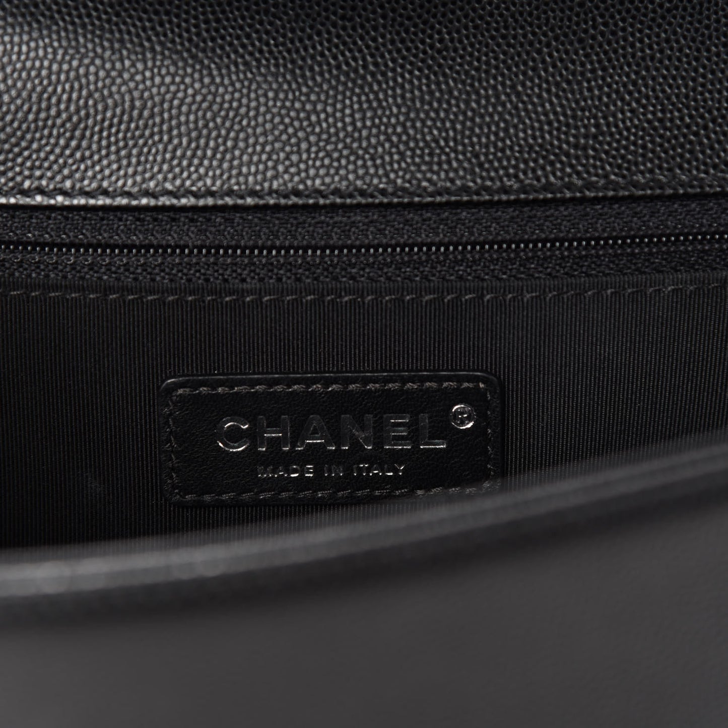 Caviar Quilted New Medium Boy Flap Black