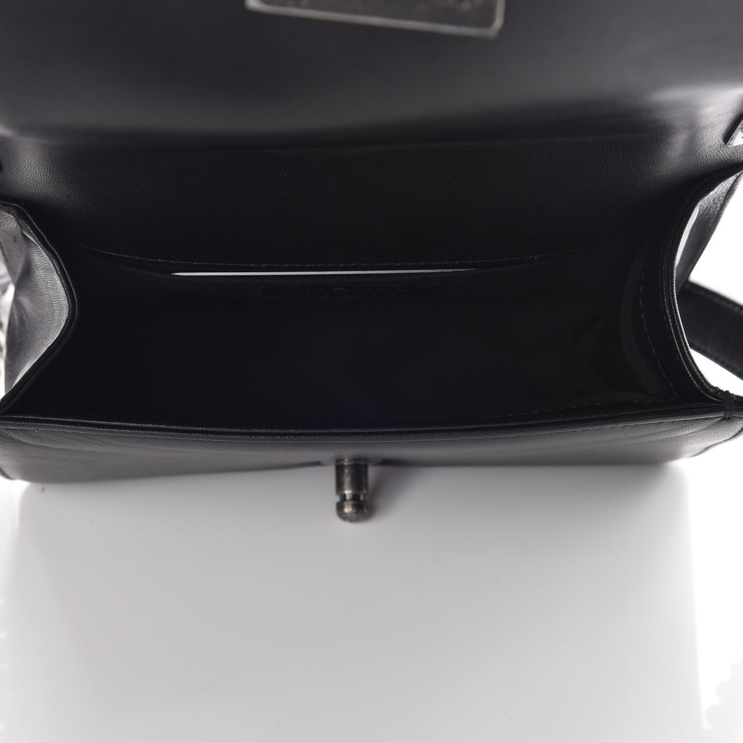 Lambskin Pleated Small Boy Flap Black