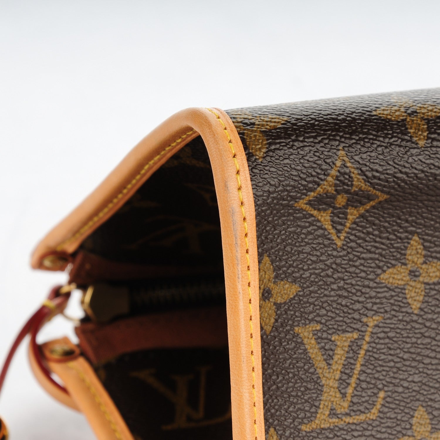 Louis Vuitton Monogram Popincourt 8 of 8