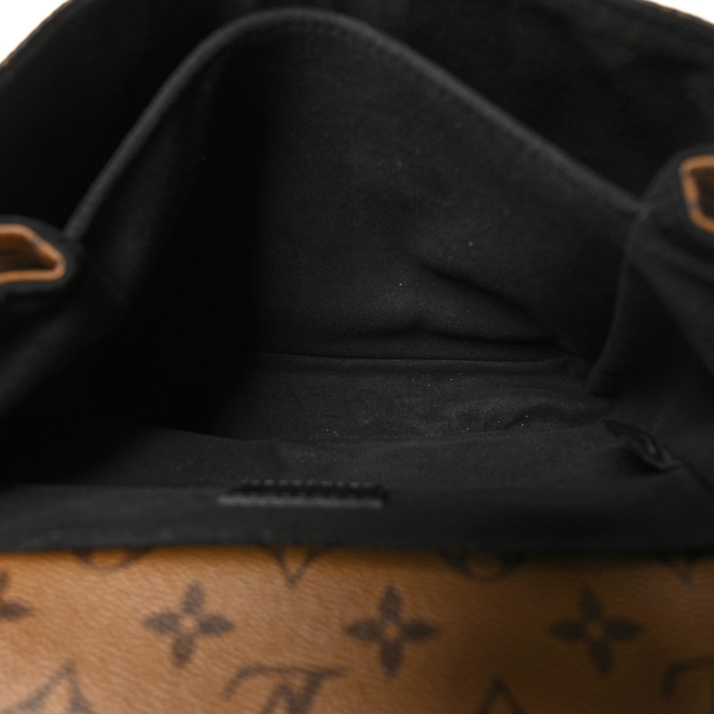 Reverse Monogram Pochette Metis
