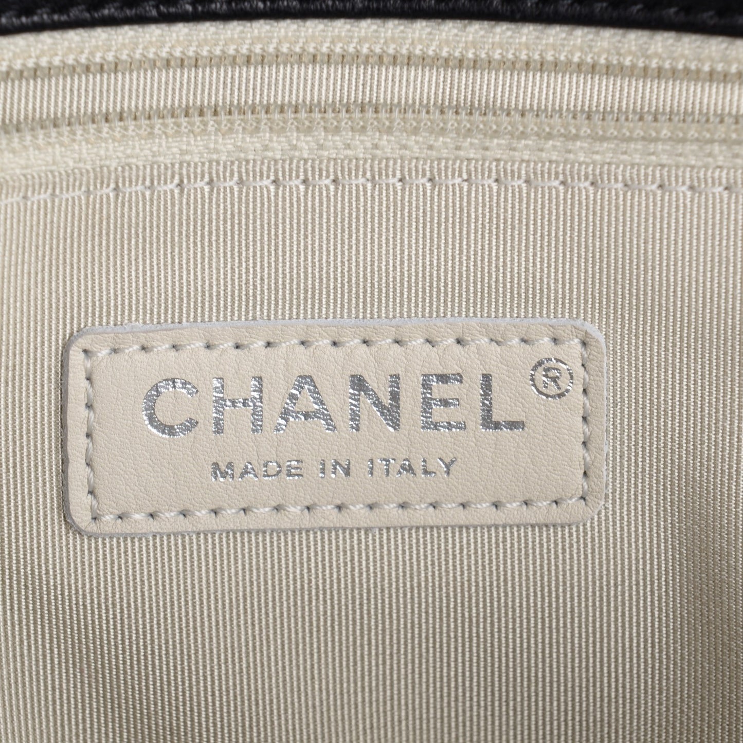 Crumpled Lambskin Quilted Chain Around Maxi Flap Black