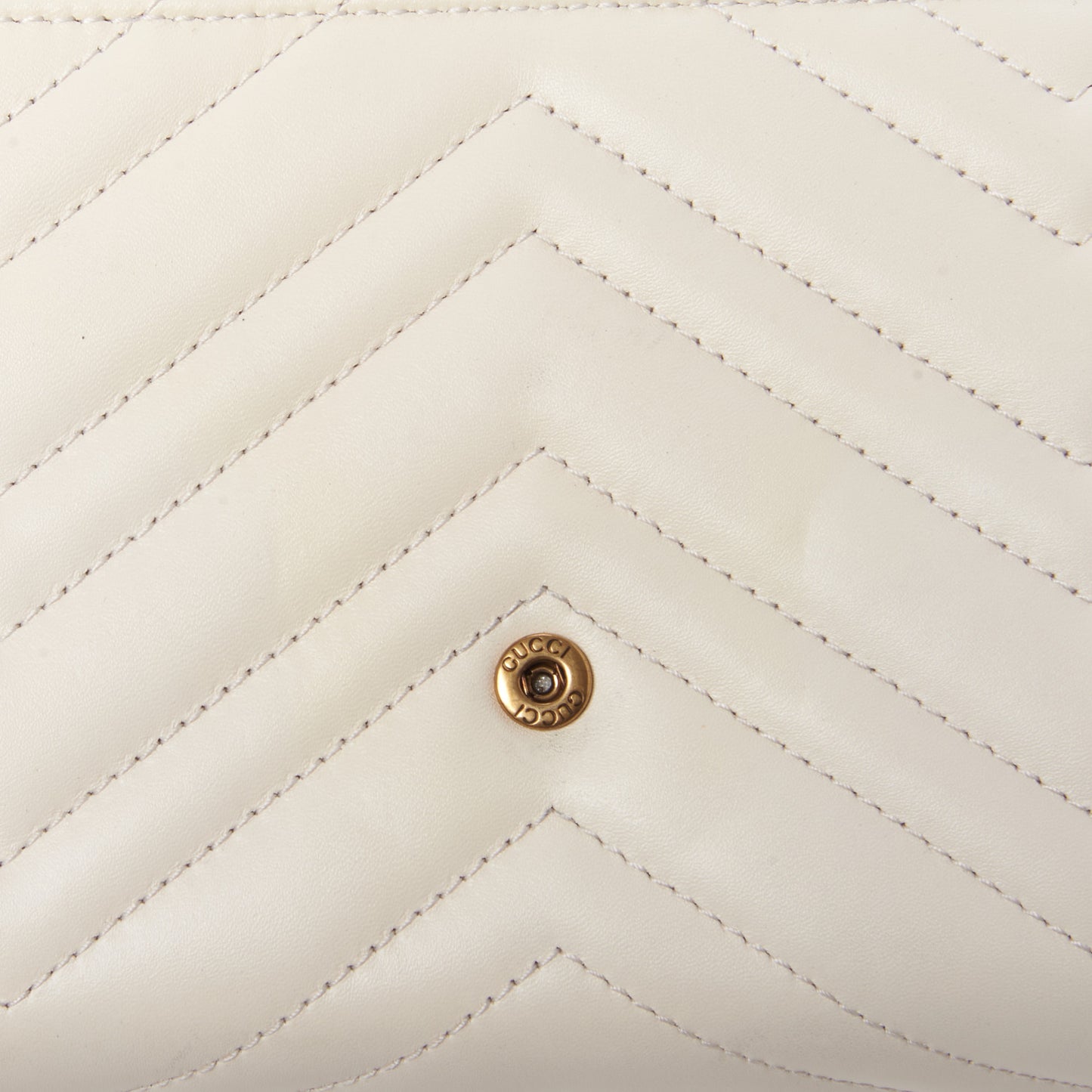 Calfskin Matelasse GG Marmont Chain Wallet Mystic White