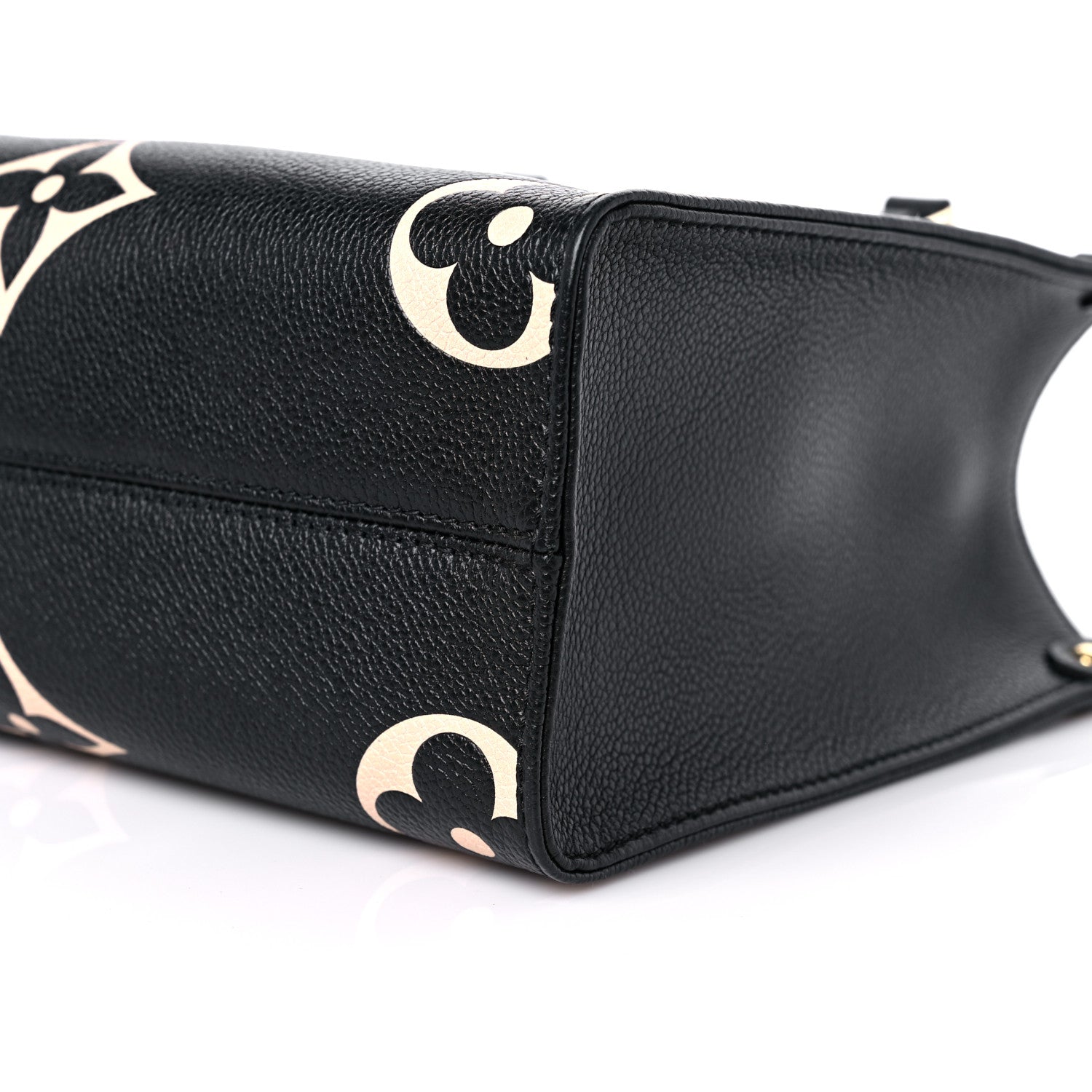 Louis Vuitton Empreinte Monogram Giant Onthego PM Black Beige 8 of 8