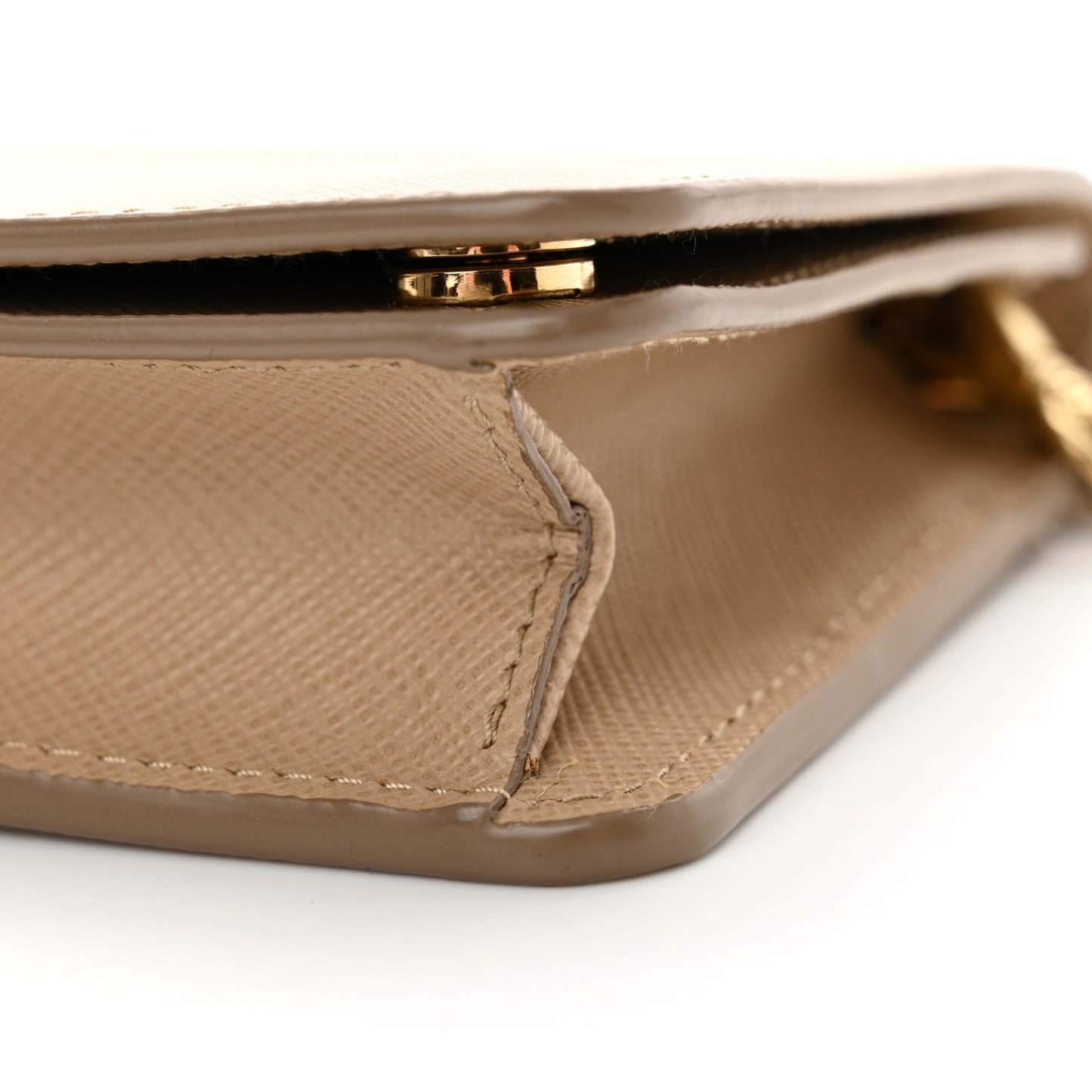 Saffiano Lux Chain Wallet Cipria