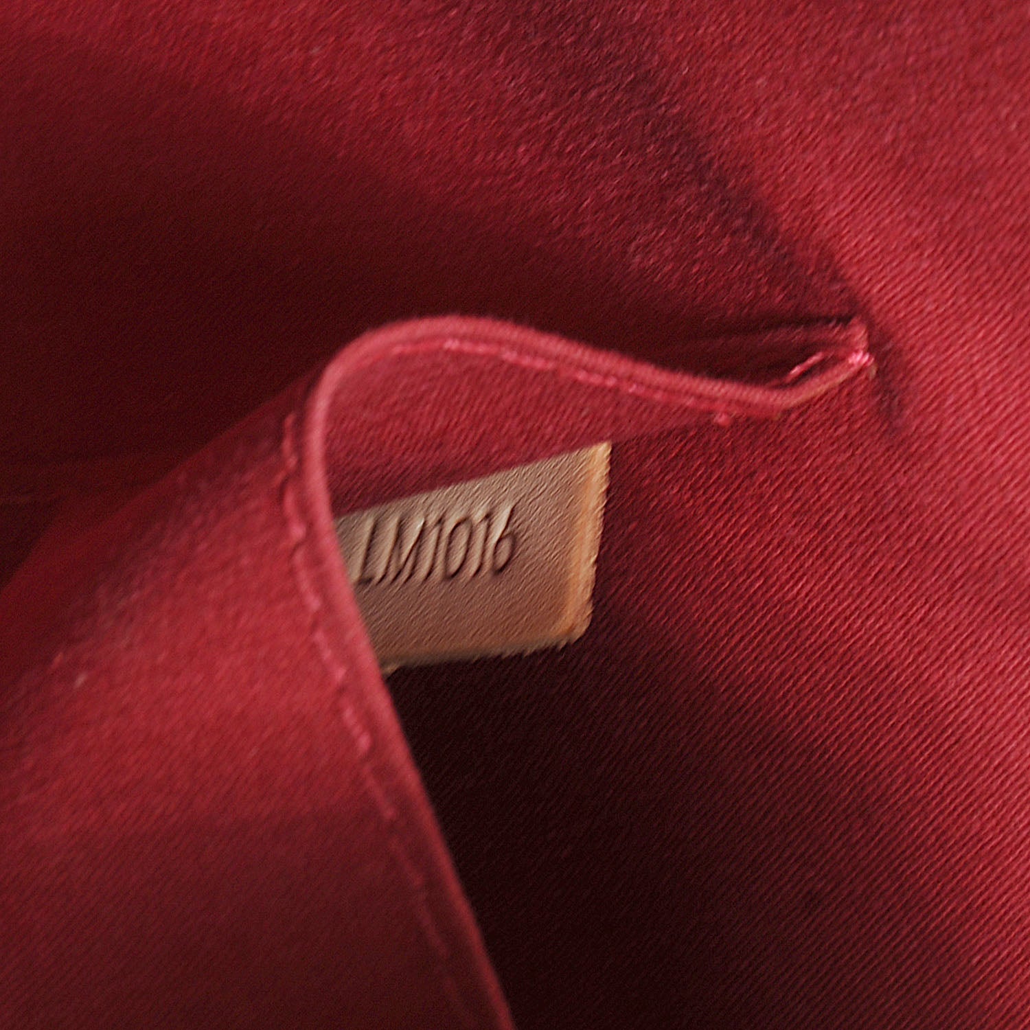 Louis Vuitton Vernis Roxbury Drive Pomme D'Amour 7 of 7