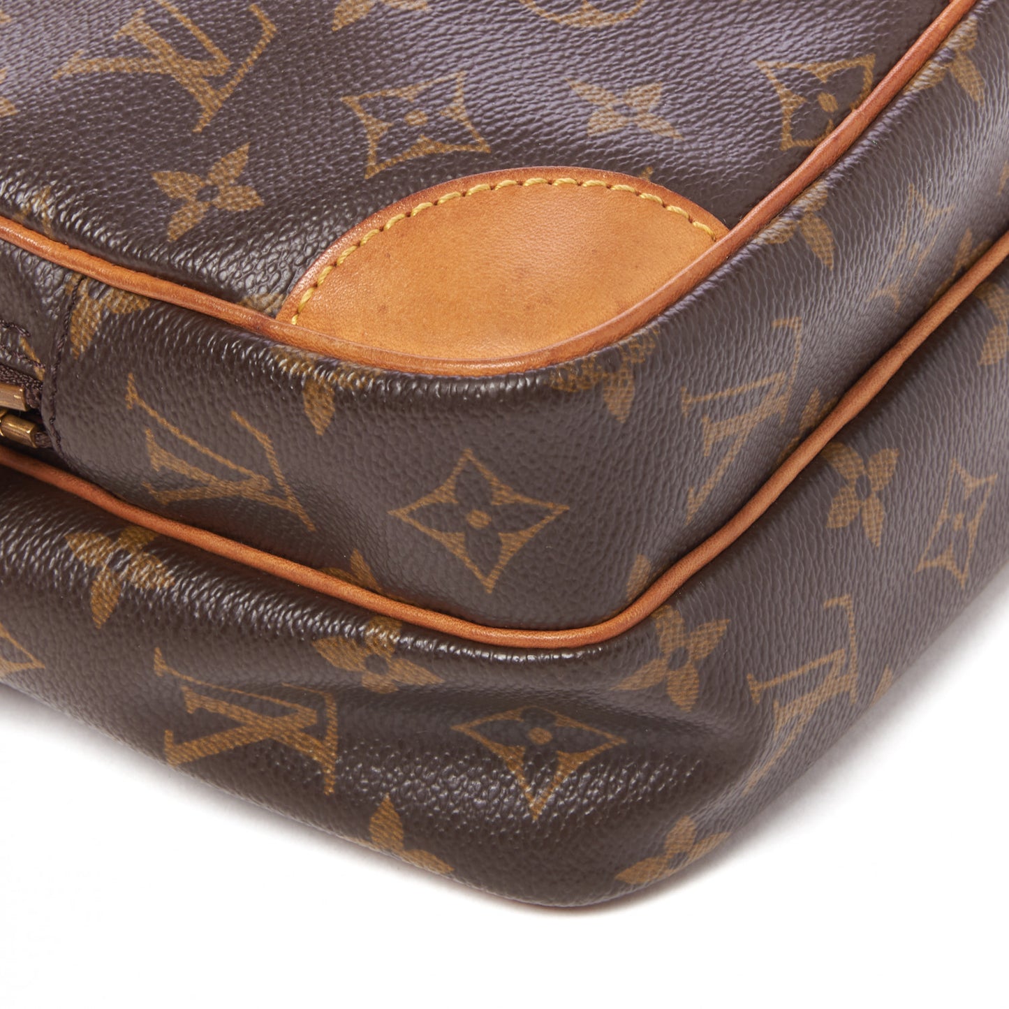 Monogram Amazone