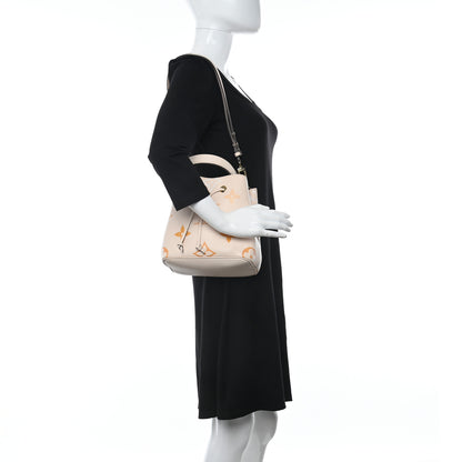 Louis Vuitton Empreinte Monogram Giant By The Pool Neonoe BB Cream Saffron 2 of 15