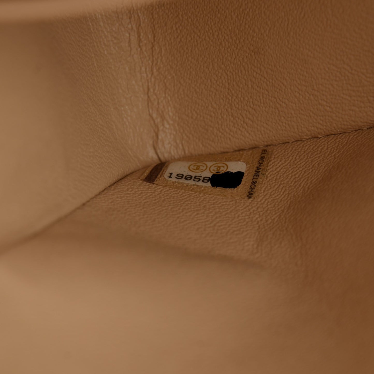 Caviar Quilted Medium Double Flap Beige Clair