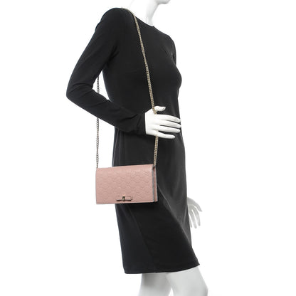 Gucci Guccissima Signature Bowy Chain Wallet Dark Cipria 2 of 7
