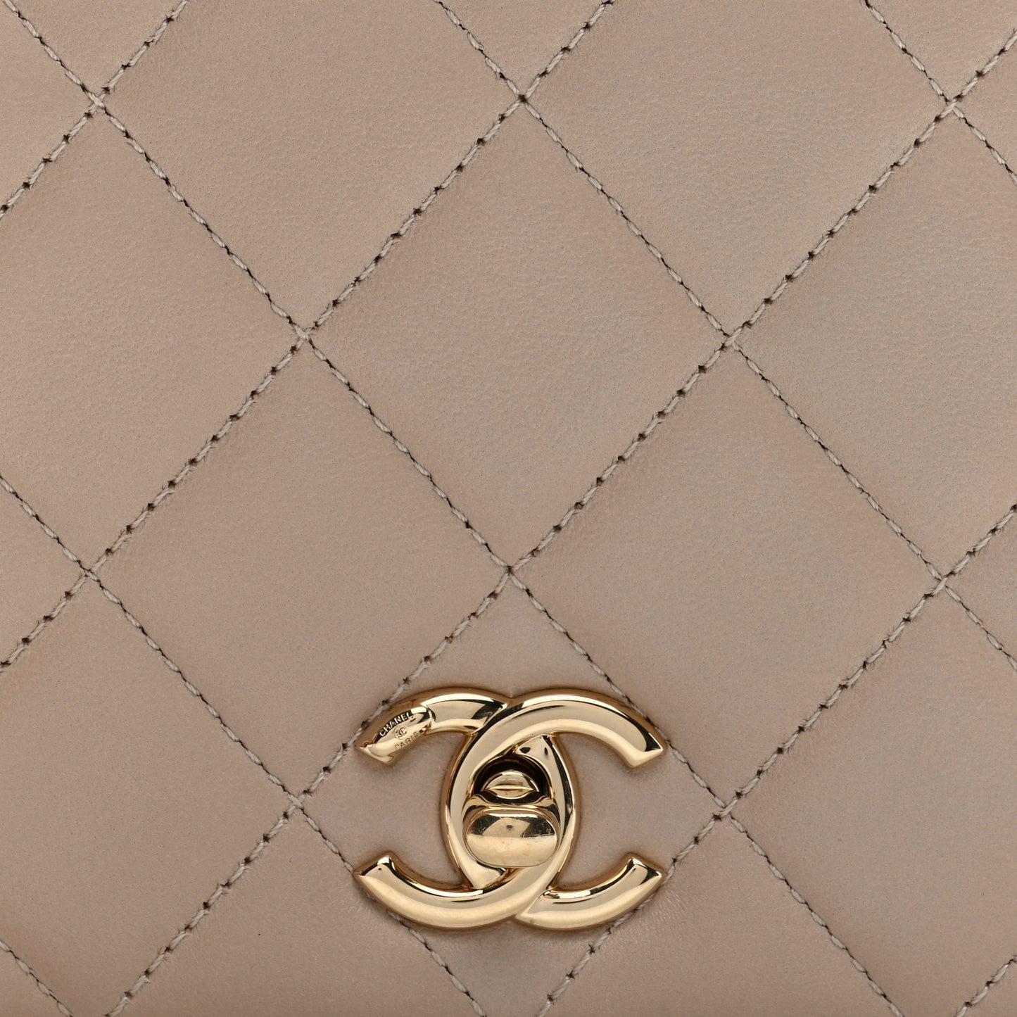 Lambskin Mini Carry Chic Flap Beige