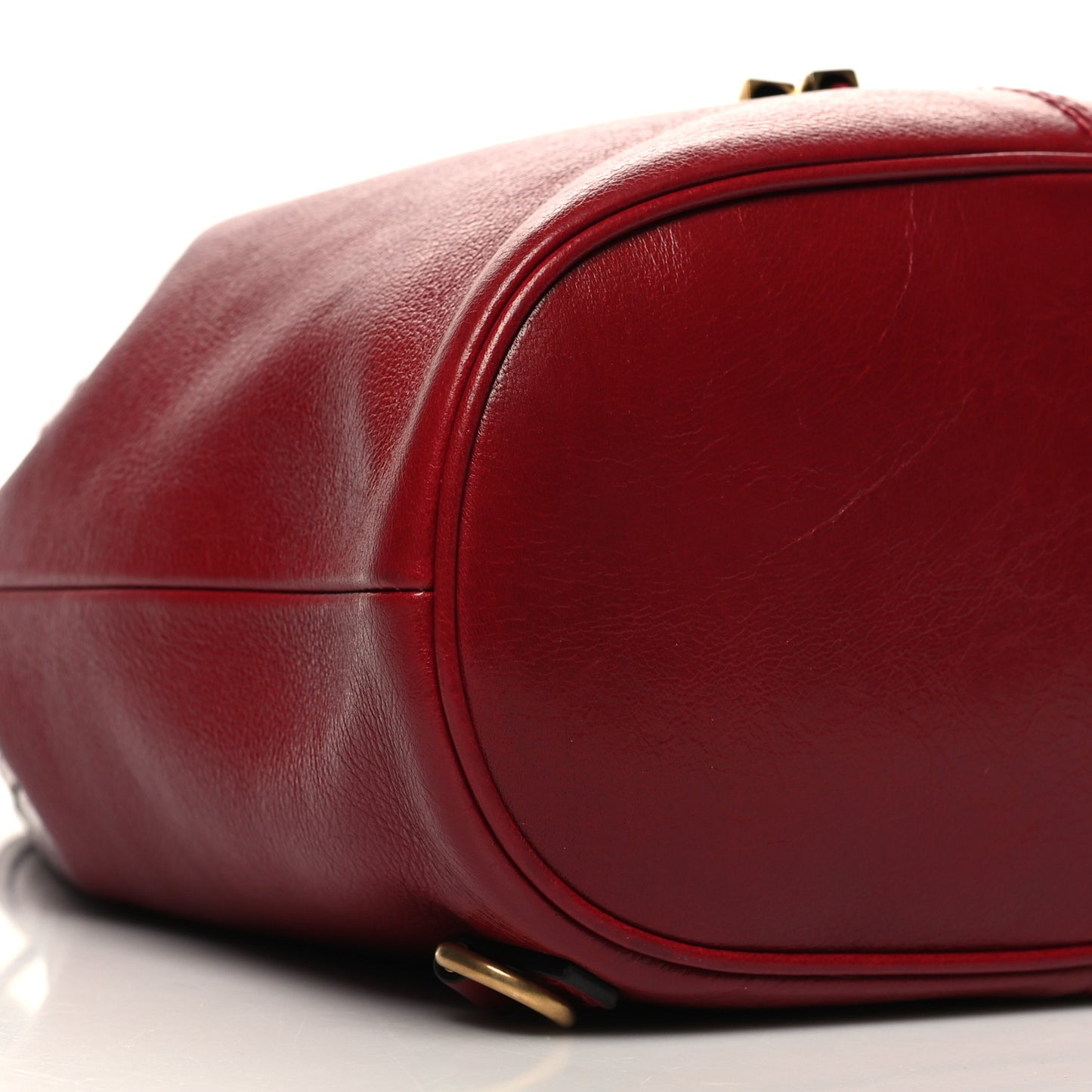 Piuma Lux Energy Medium Re(Belle) Convertible Bucket Bag Hibiscus Red