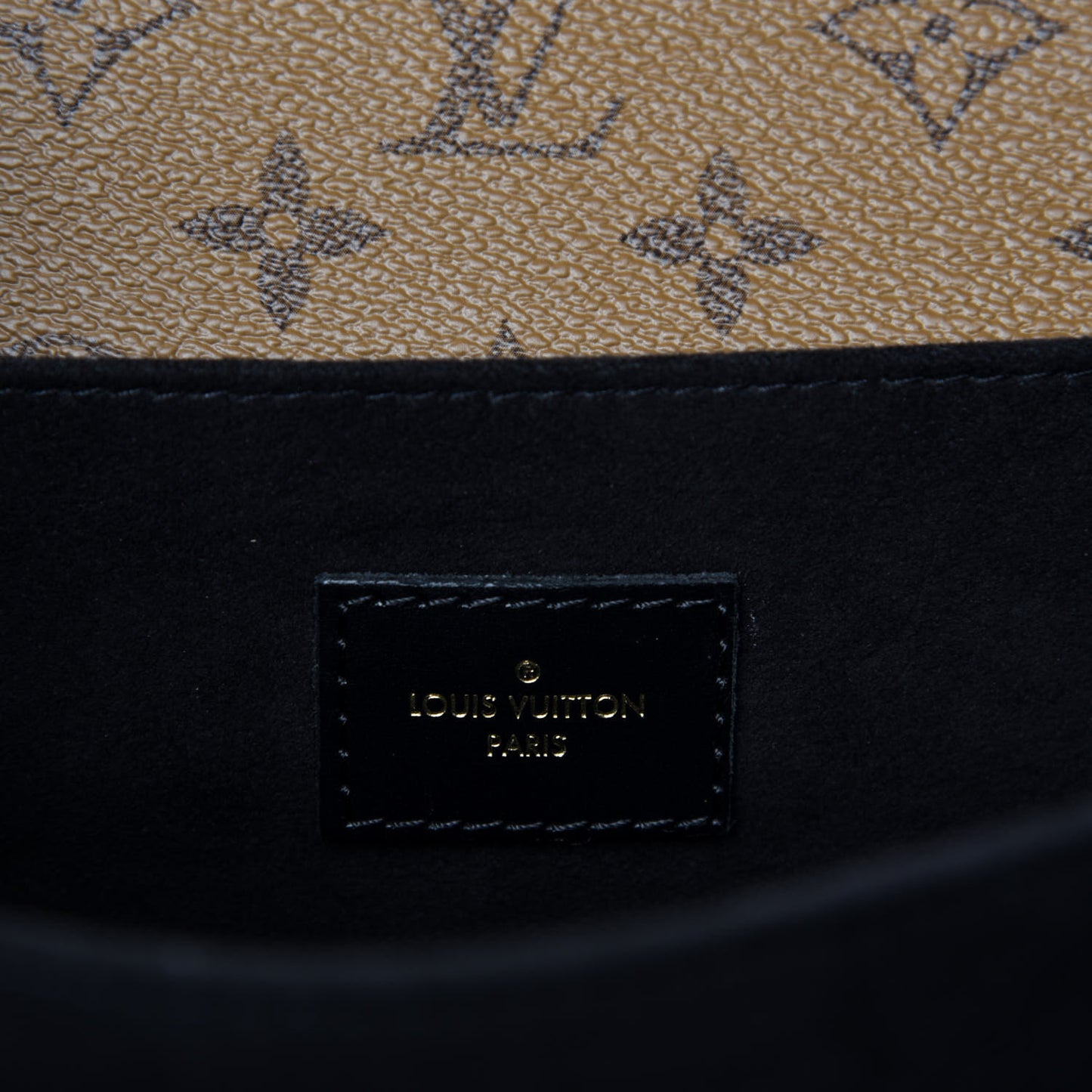 Reverse Monogram Pochette Metis
