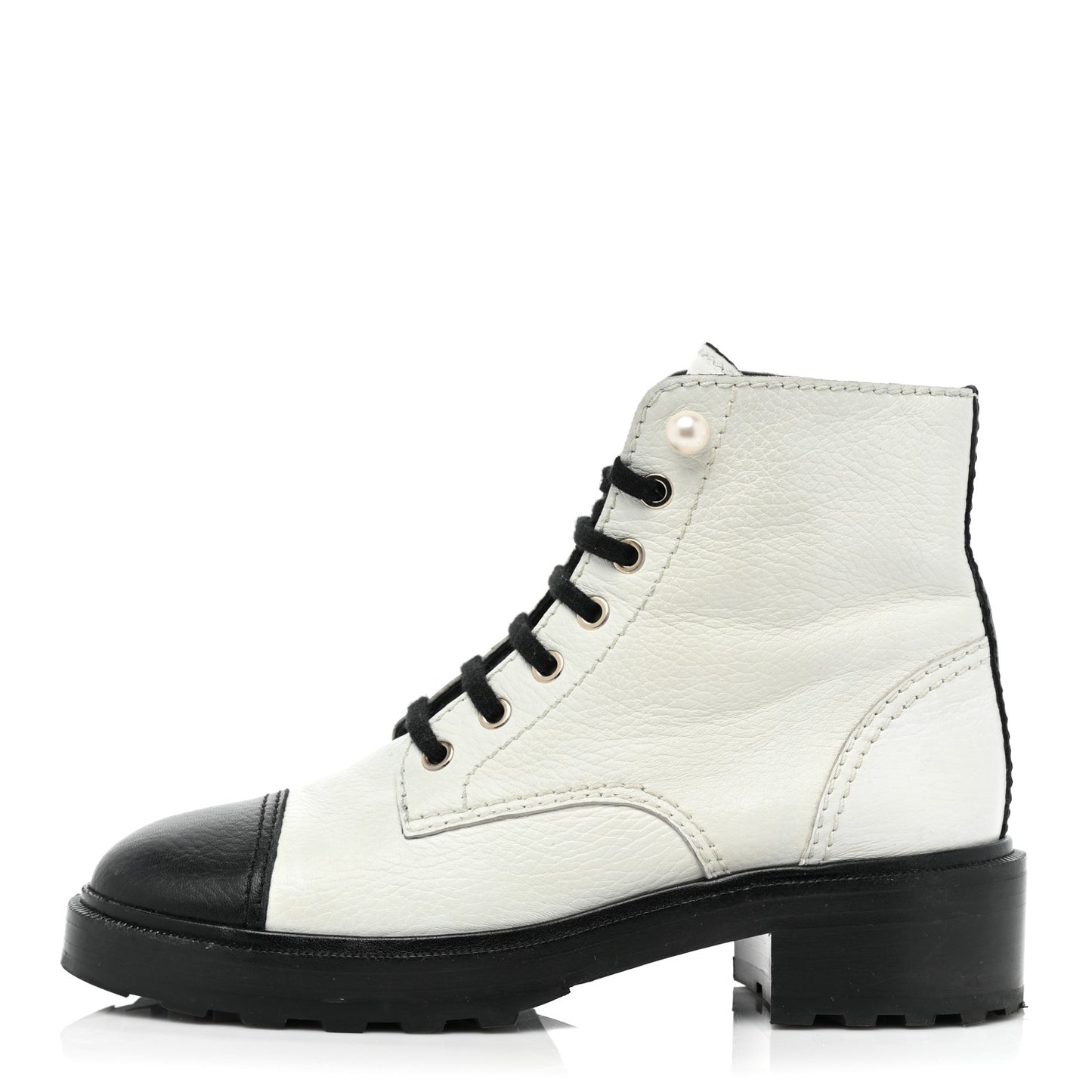 Lambskin Grained Calfskin CC Cap Toe Short Boots 39.5 White Black