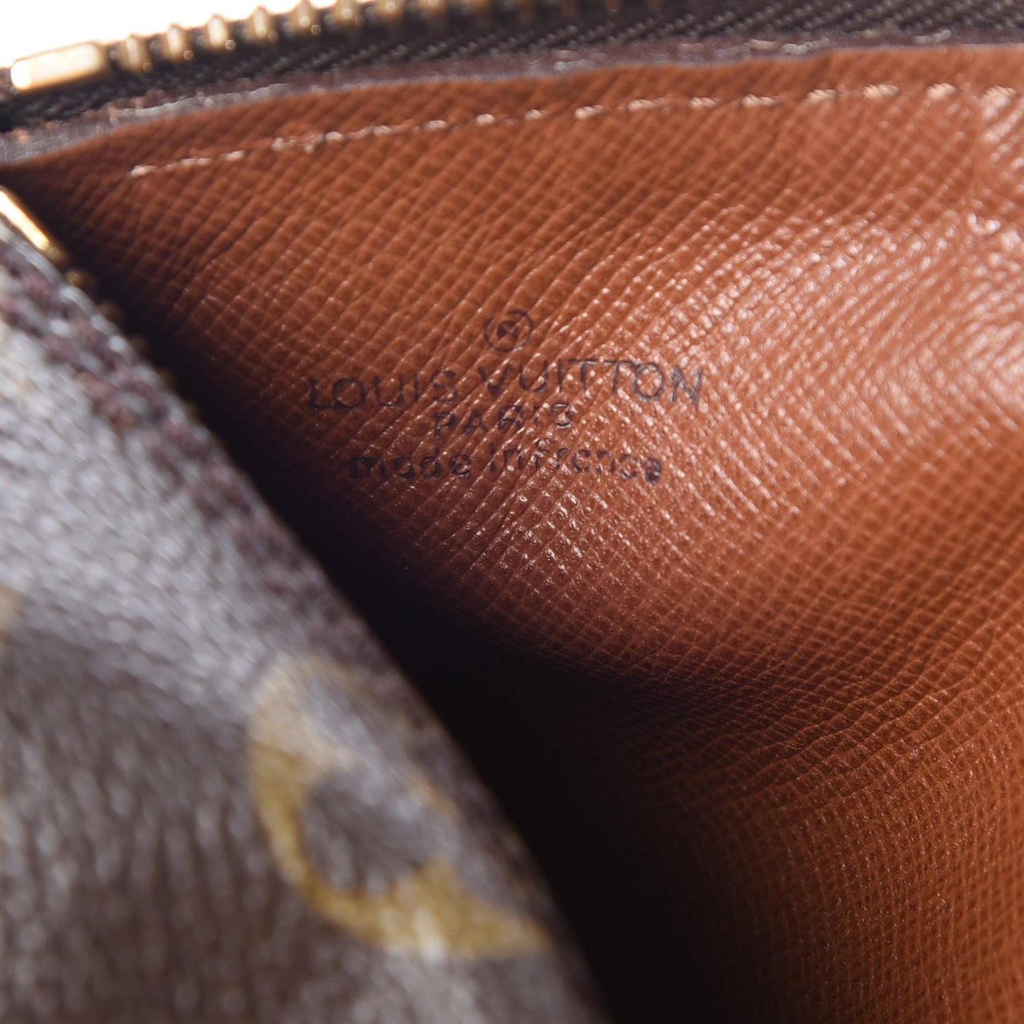 Monogram Papillon 26