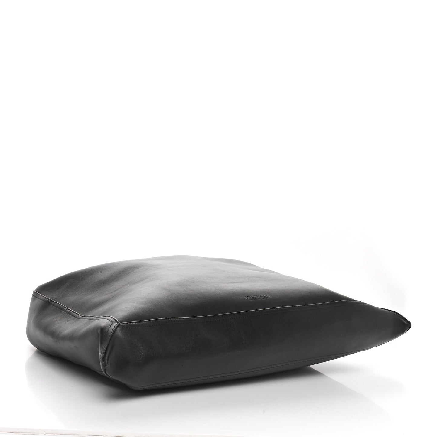 Silky Calfskin Large Hop Black