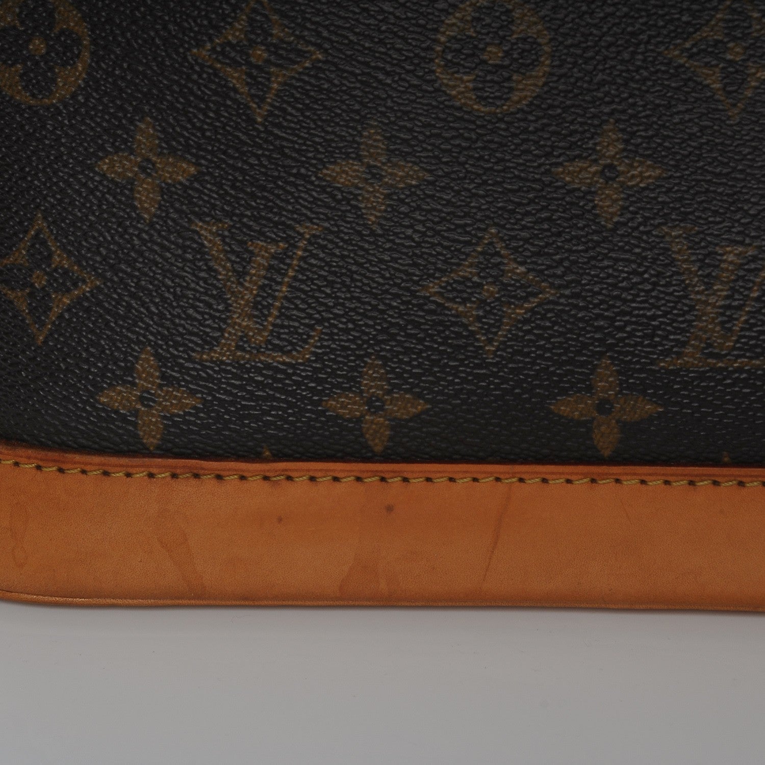 Louis Vuitton Monogram Alma PM 10 of 14