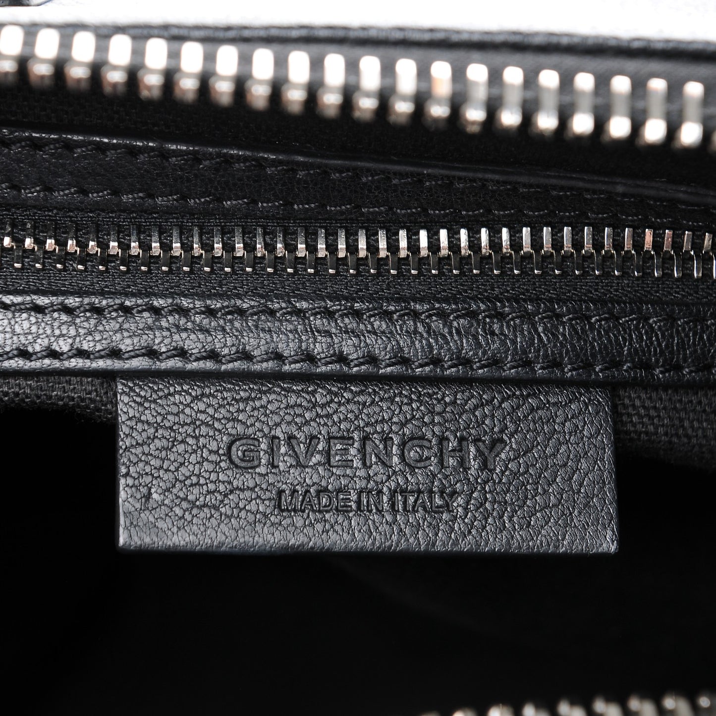 Sugar Goatskin Small Antigona Black